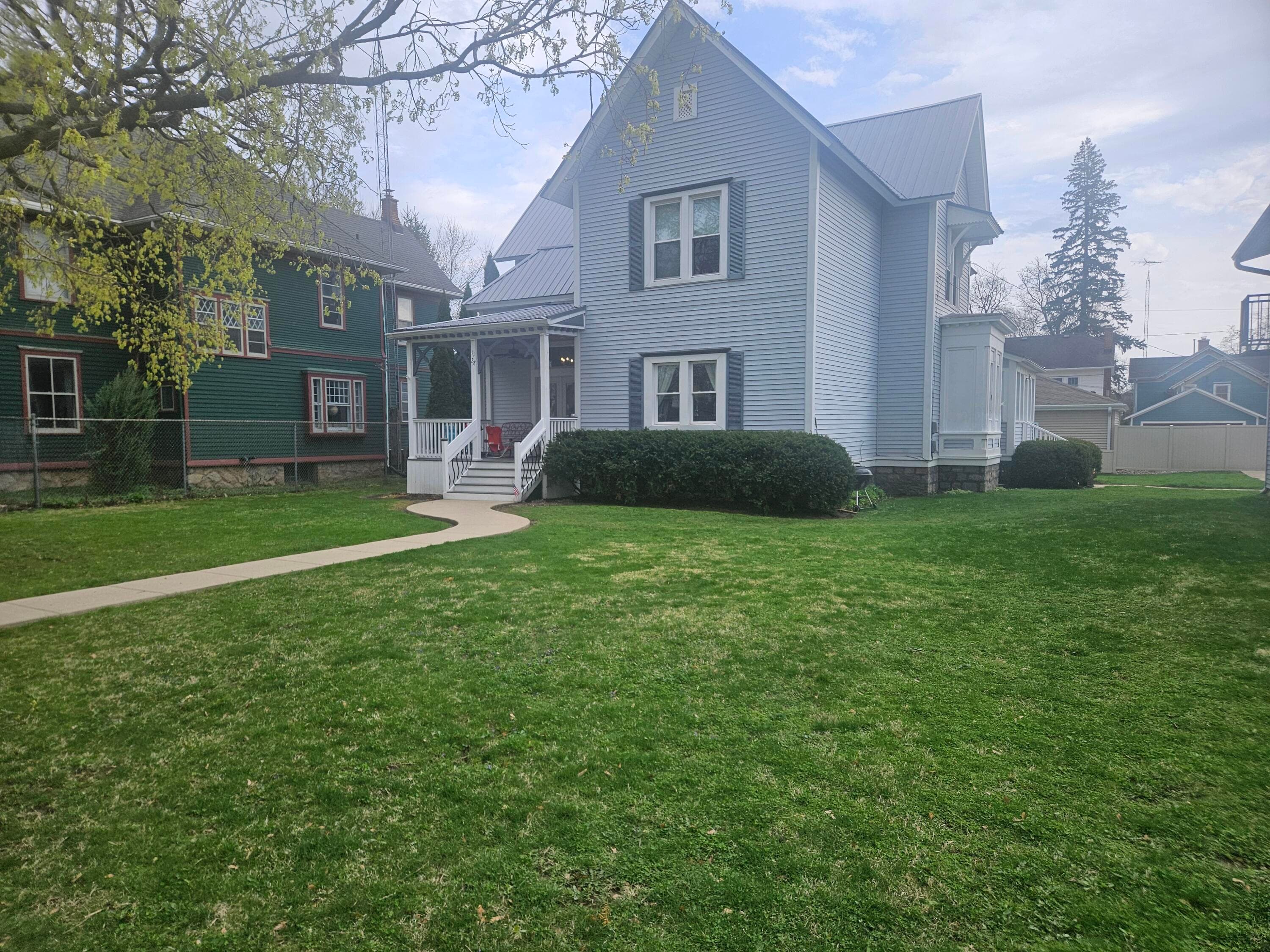 1128 Wisconsin St, Lake Geneva, Wisconsin, 53147