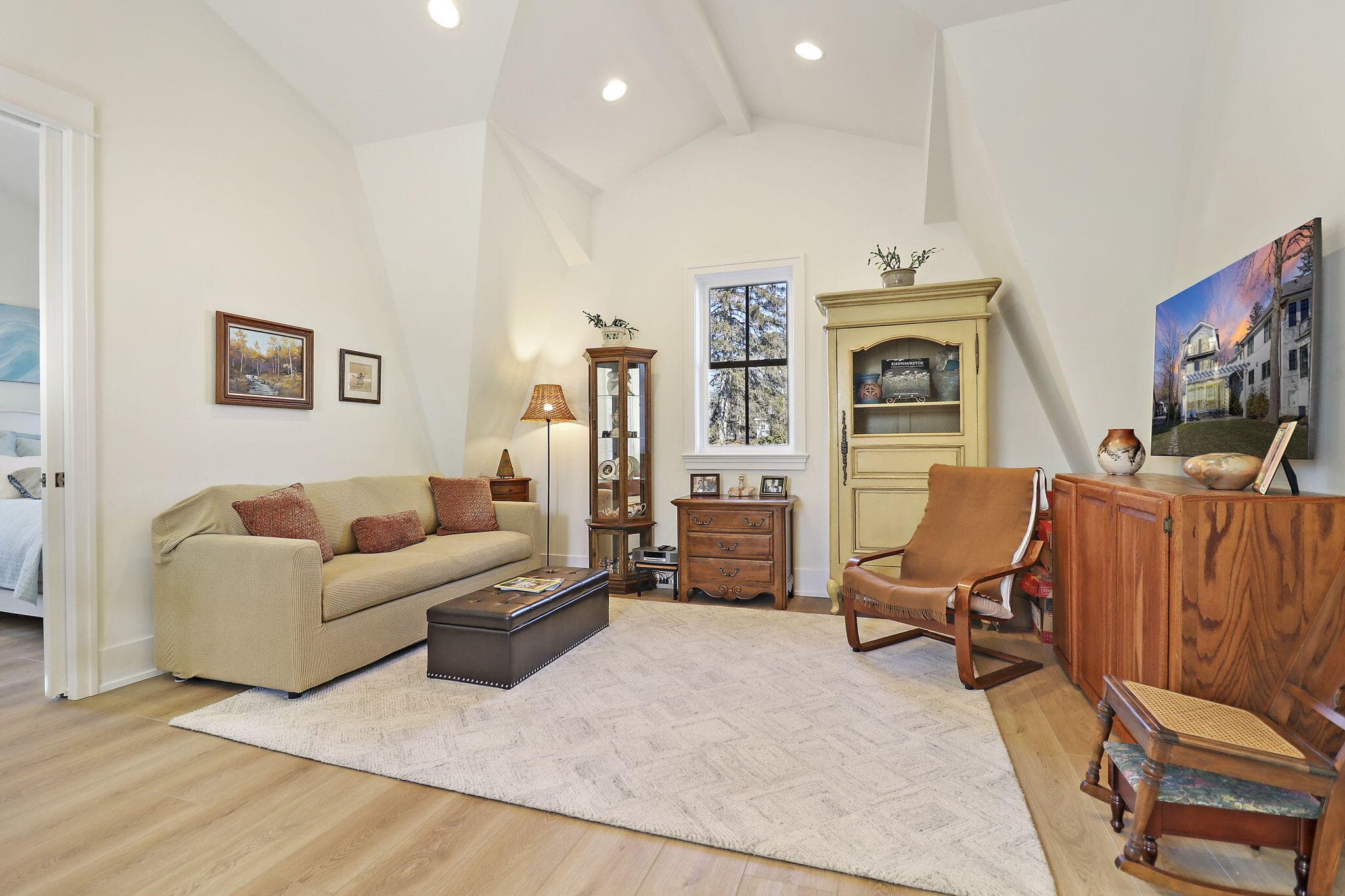 3B N Walworth Ave, Williams Bay