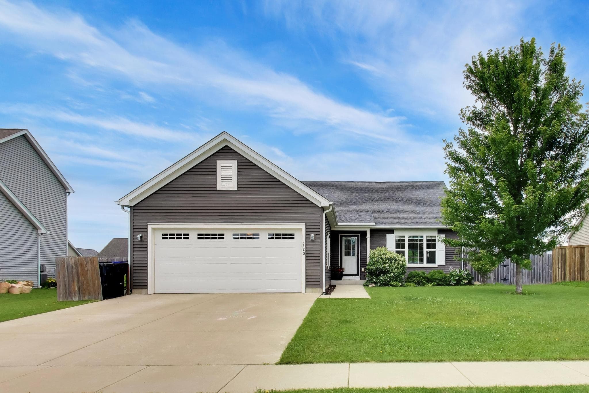 1420 E Longneedle Ln, Elkhorn, Wisconsin