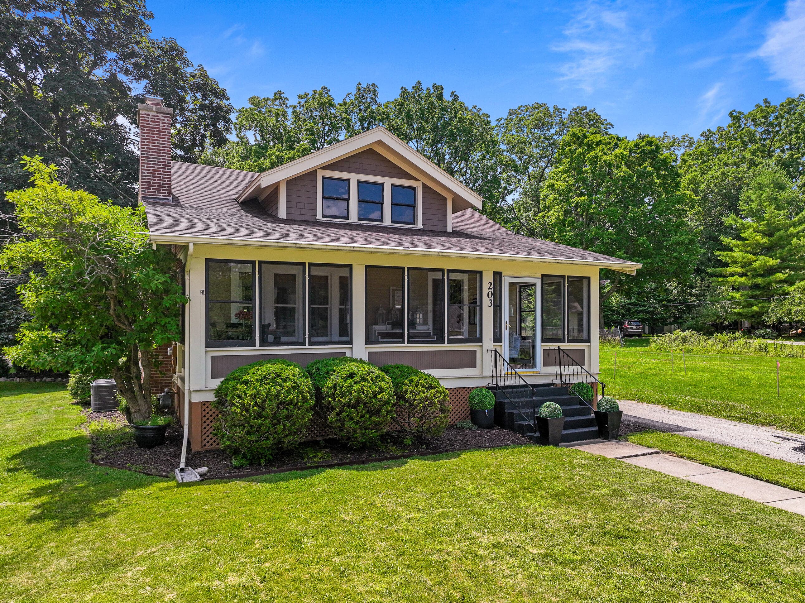203 W Geneva St, Williams Bay, Wisconsin