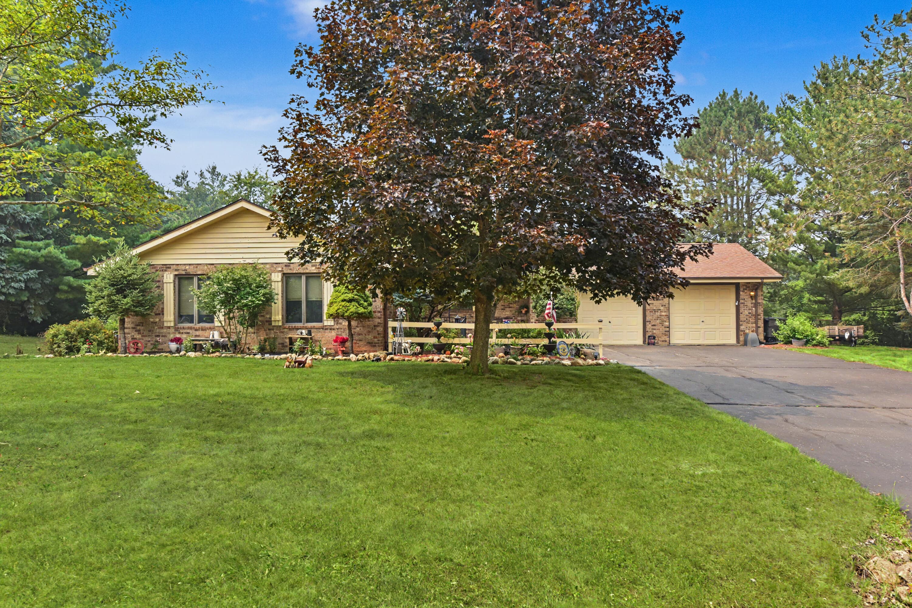 W7676 Stacey Ln, Whitewater, Wisconsin