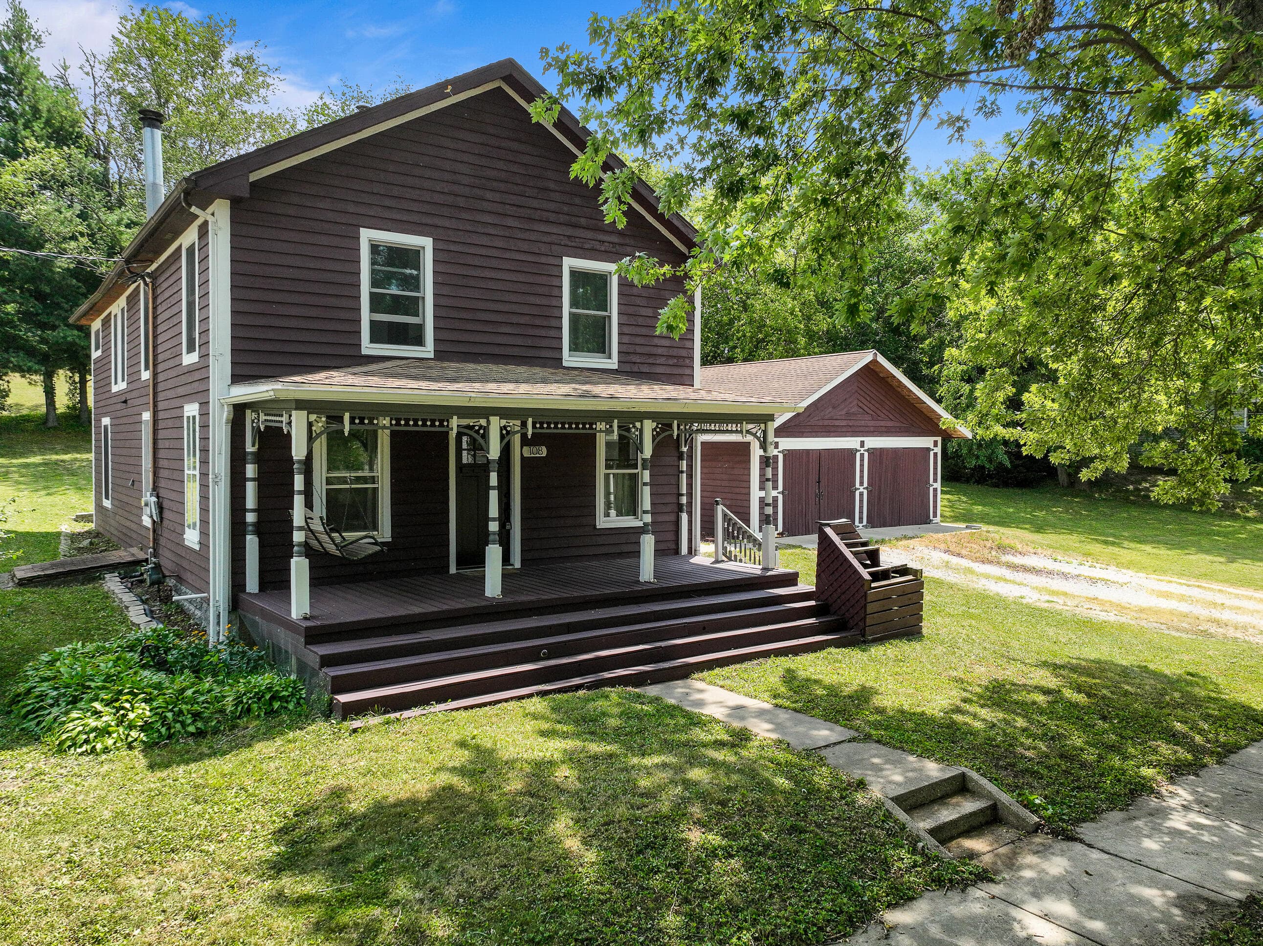 108 Grove Ave, Genoa City, Wisconsin