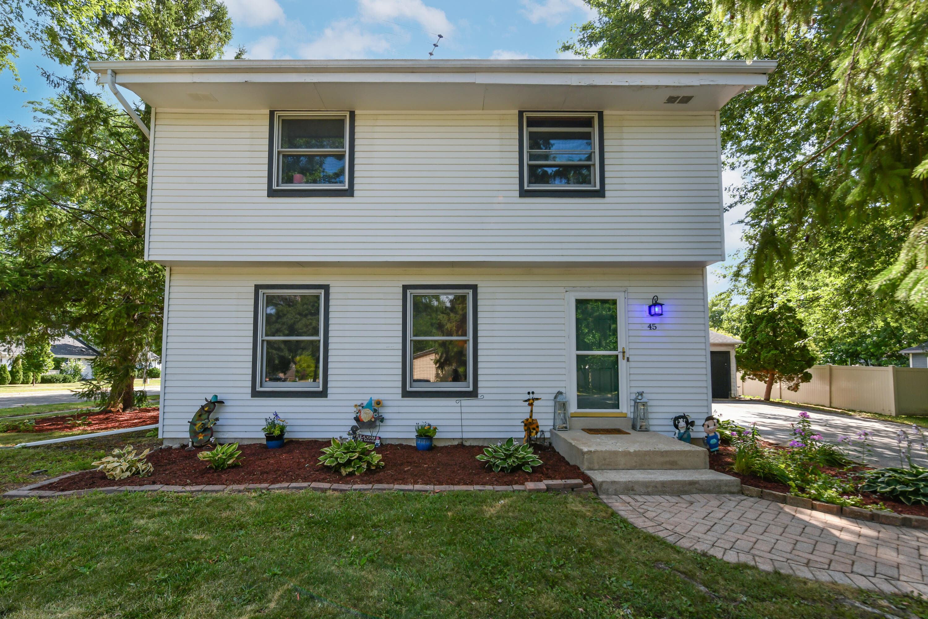 45 N Maria Dr, Elkhorn, Wisconsin
