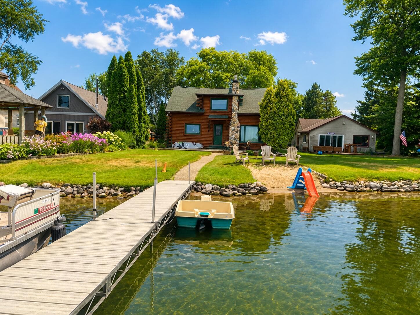 W988 Shorewood Dr, East Troy, Wisconsin