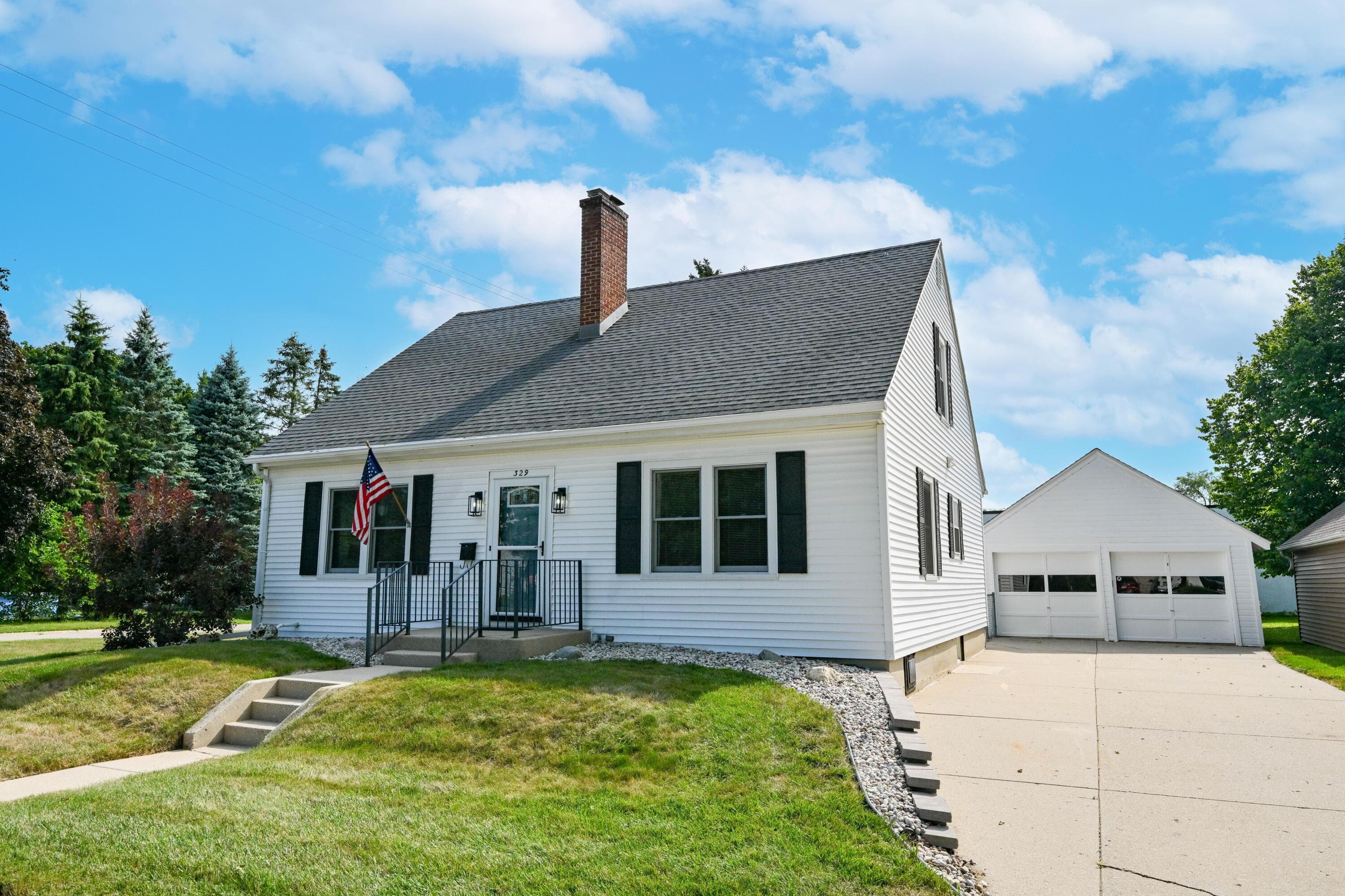 329 N Broad St, Elkhorn, Wisconsin