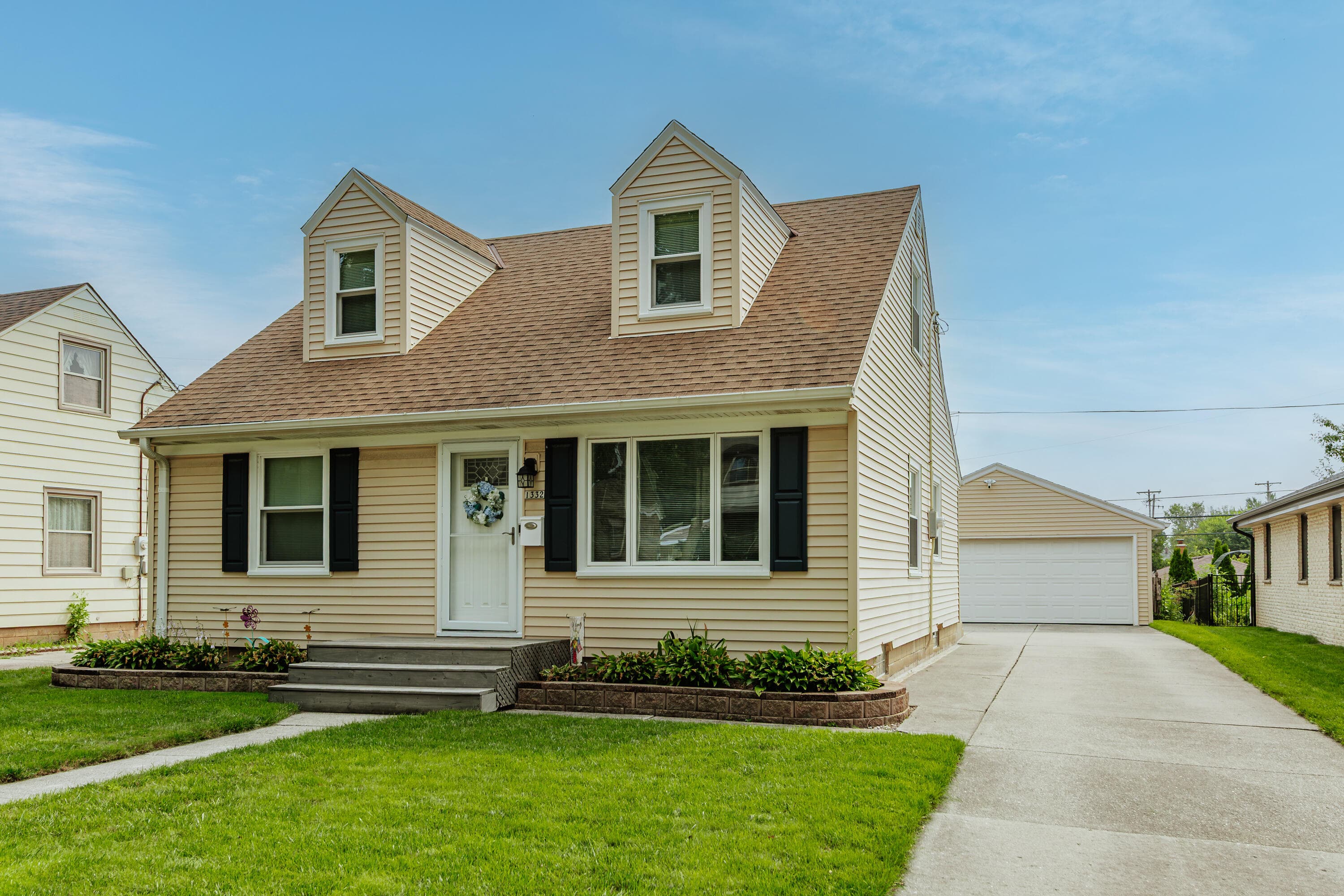 1332 S 94th St, West Allis, Wisconsin