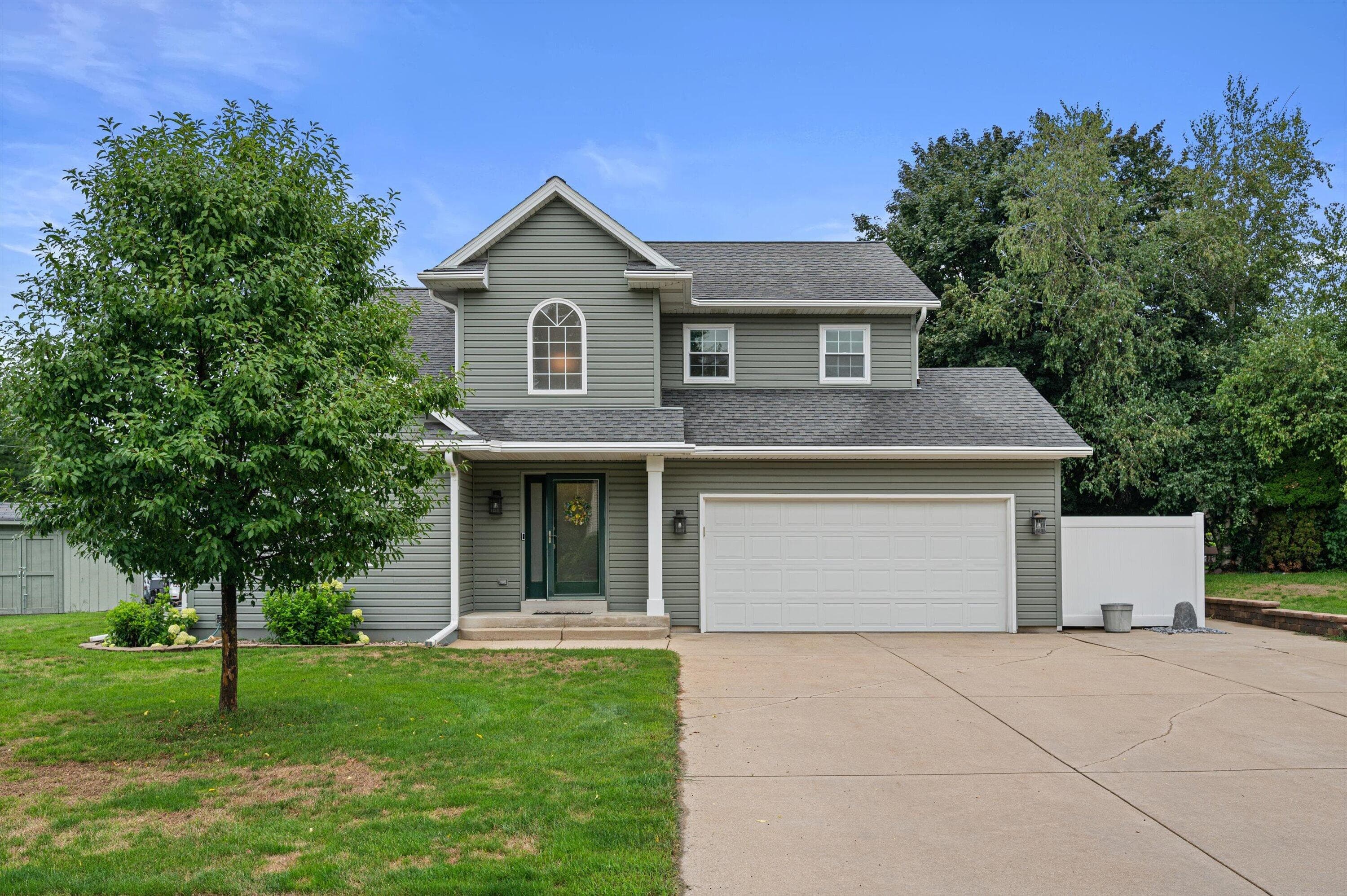 W2224 Oak Ridge Ave, East Troy, Wisconsin