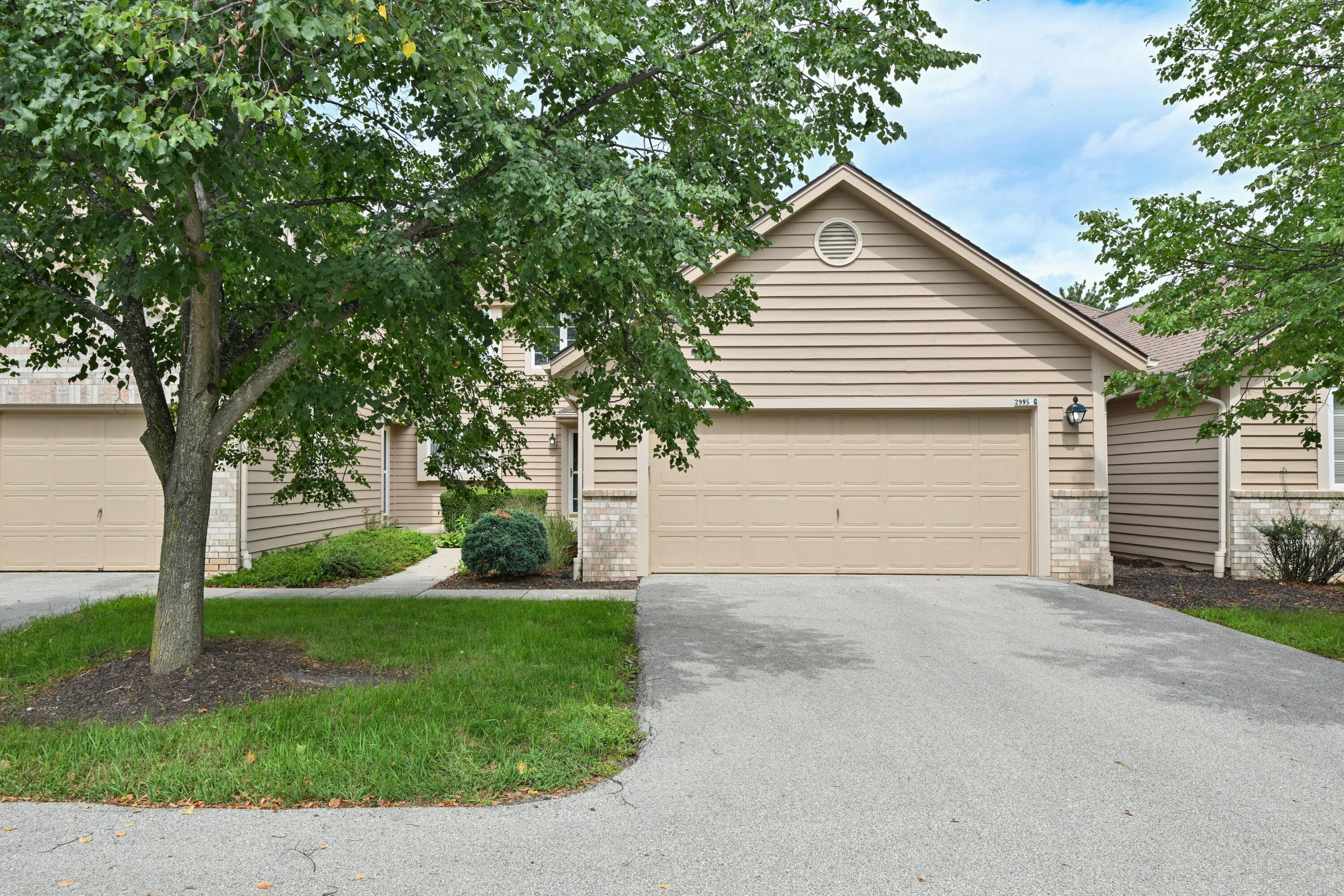 2995 River Birch Dr, Brookfield, Wisconsin