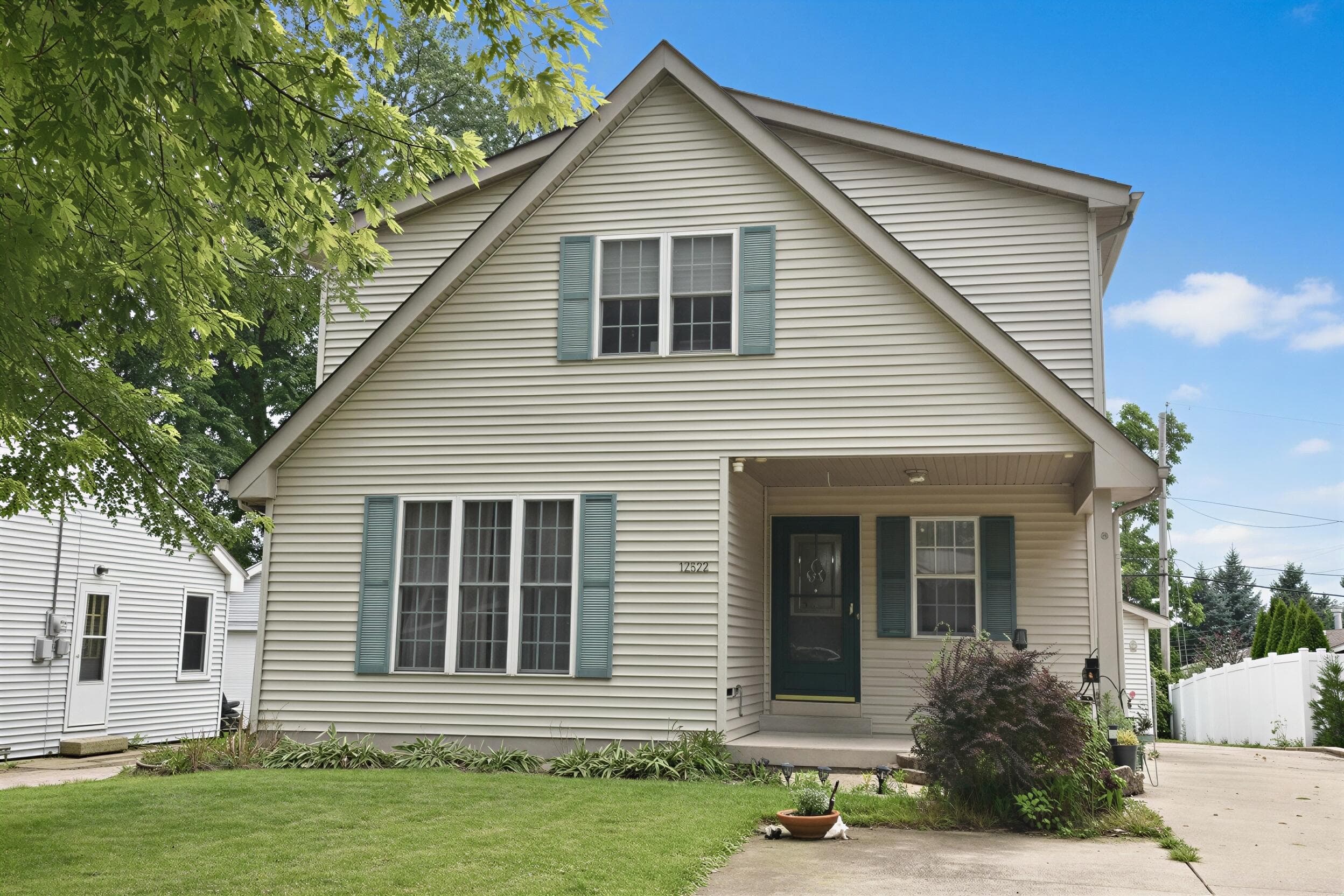 12132 223rd Ave, Salem Lakes, Wisconsin