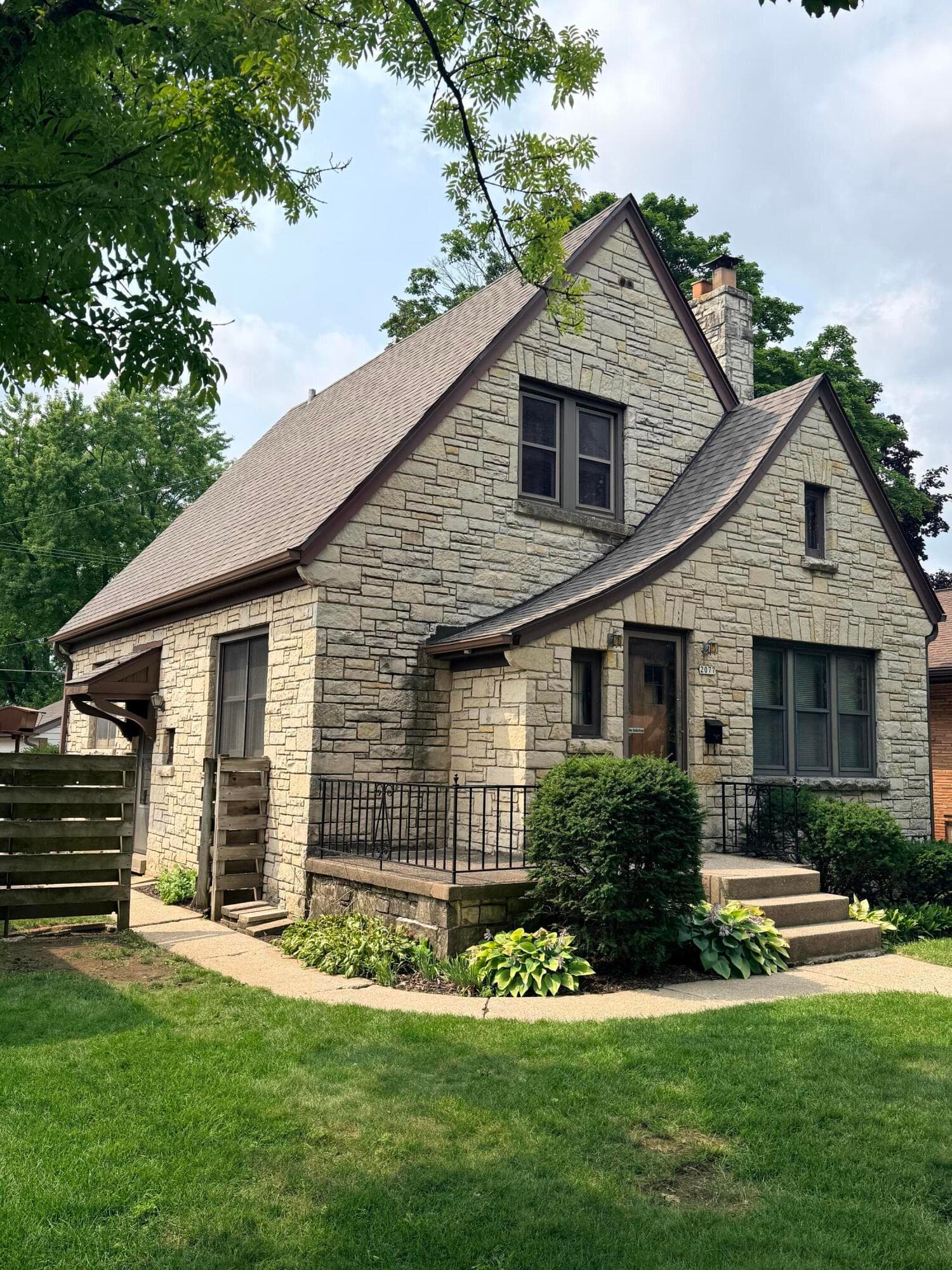 2077 S 107th St, West Allis, Wisconsin