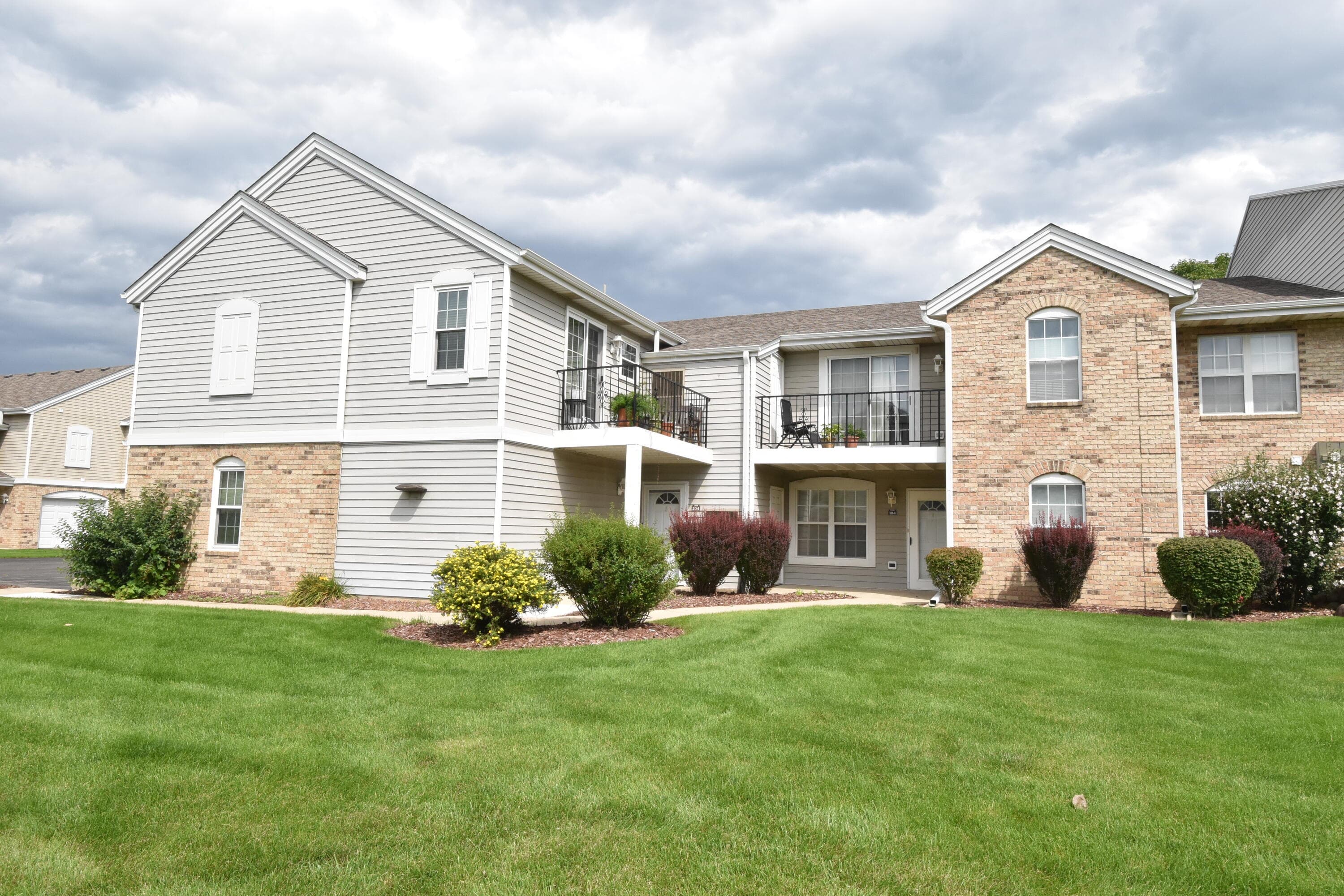 1208 N Sunnyslope Dr, Mount Pleasant, Wisconsin