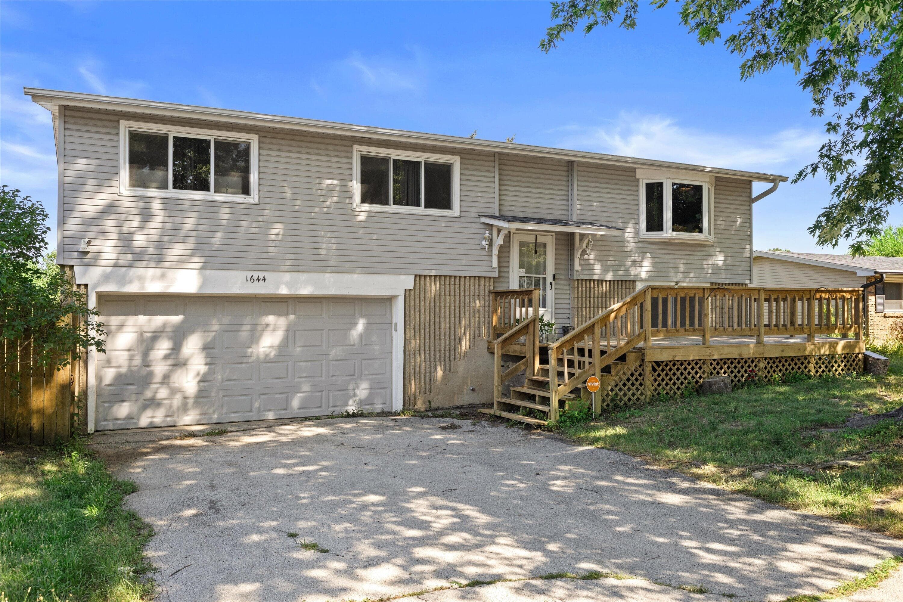1644 Warwick Way, Mount Pleasant, Wisconsin