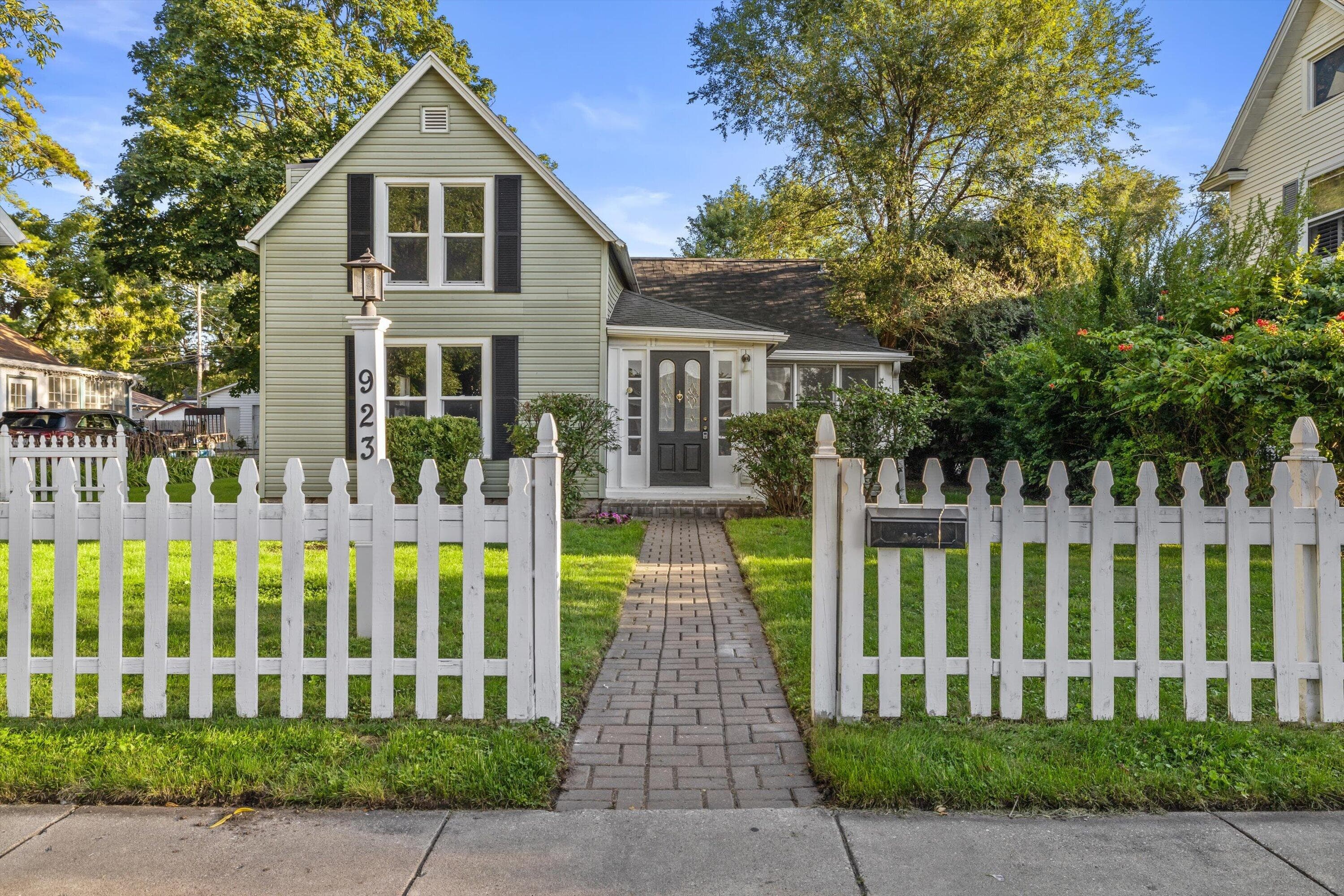 923 Marshall St, Lake Geneva, Wisconsin