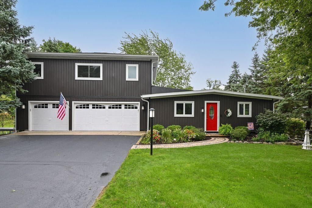 W5159 Bay Shore Dr, La Grange, Wisconsin