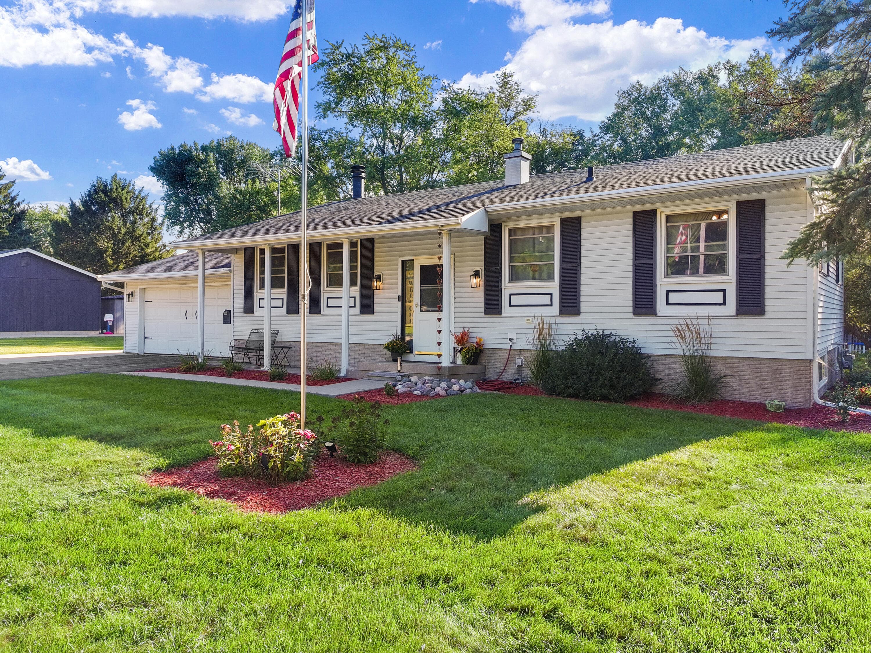 309 N Jackson St, Elkhorn, Wisconsin