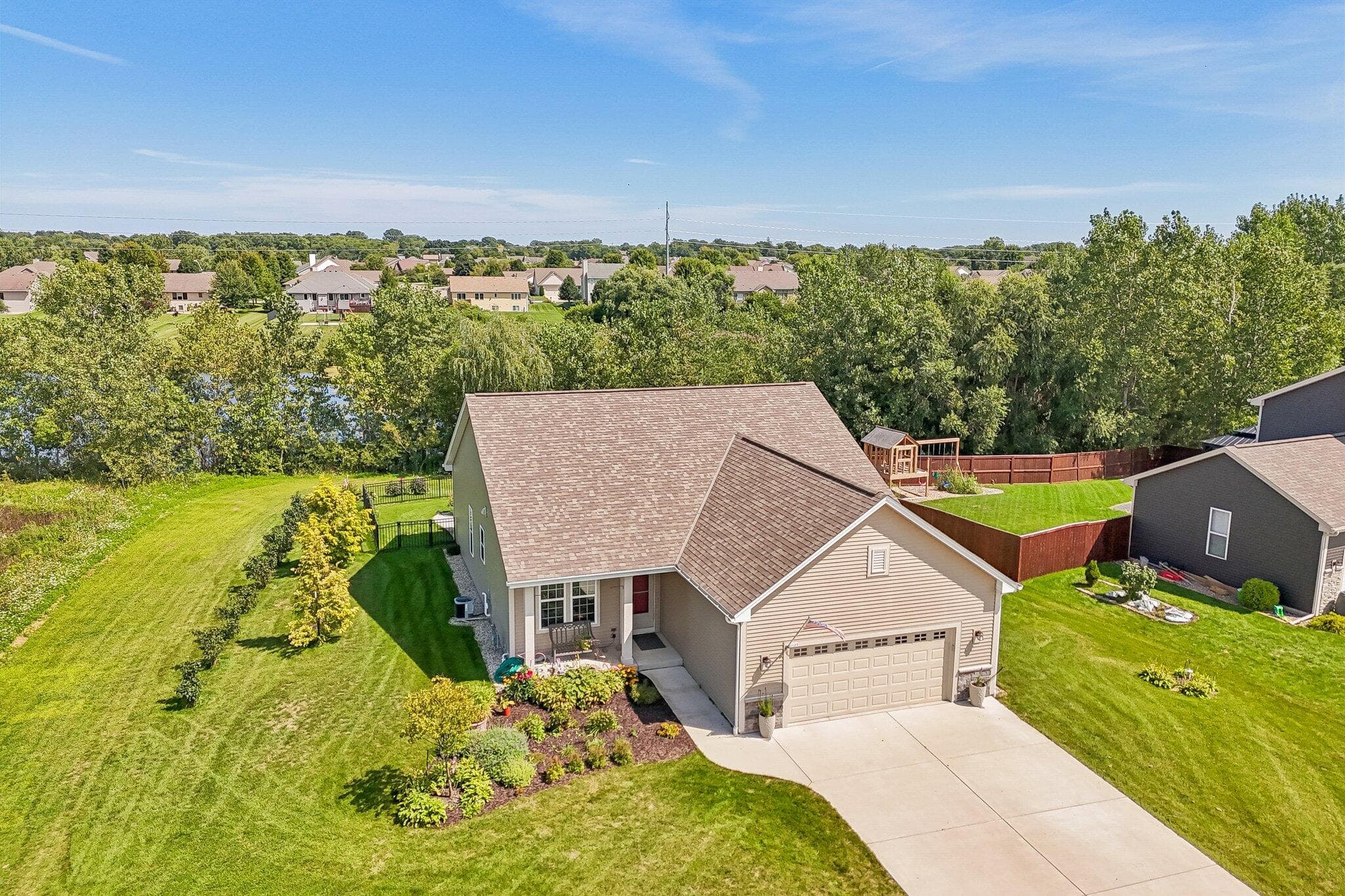 2123 Summerset Dr, Mount Pleasant, Wisconsin