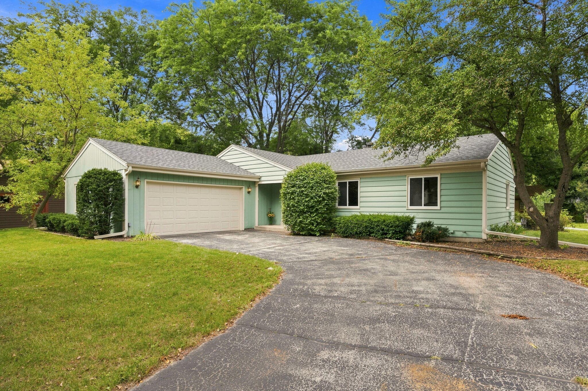 2234 Yvonne St, Waukesha, Wisconsin