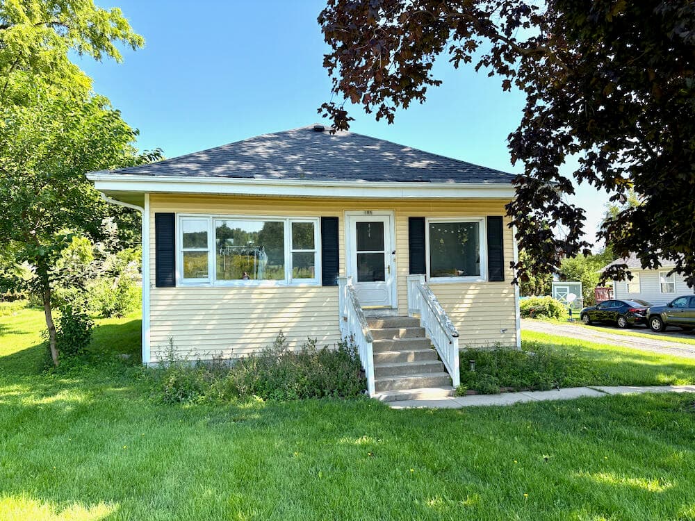 164 Dewey Ave, Fontana, Wisconsin