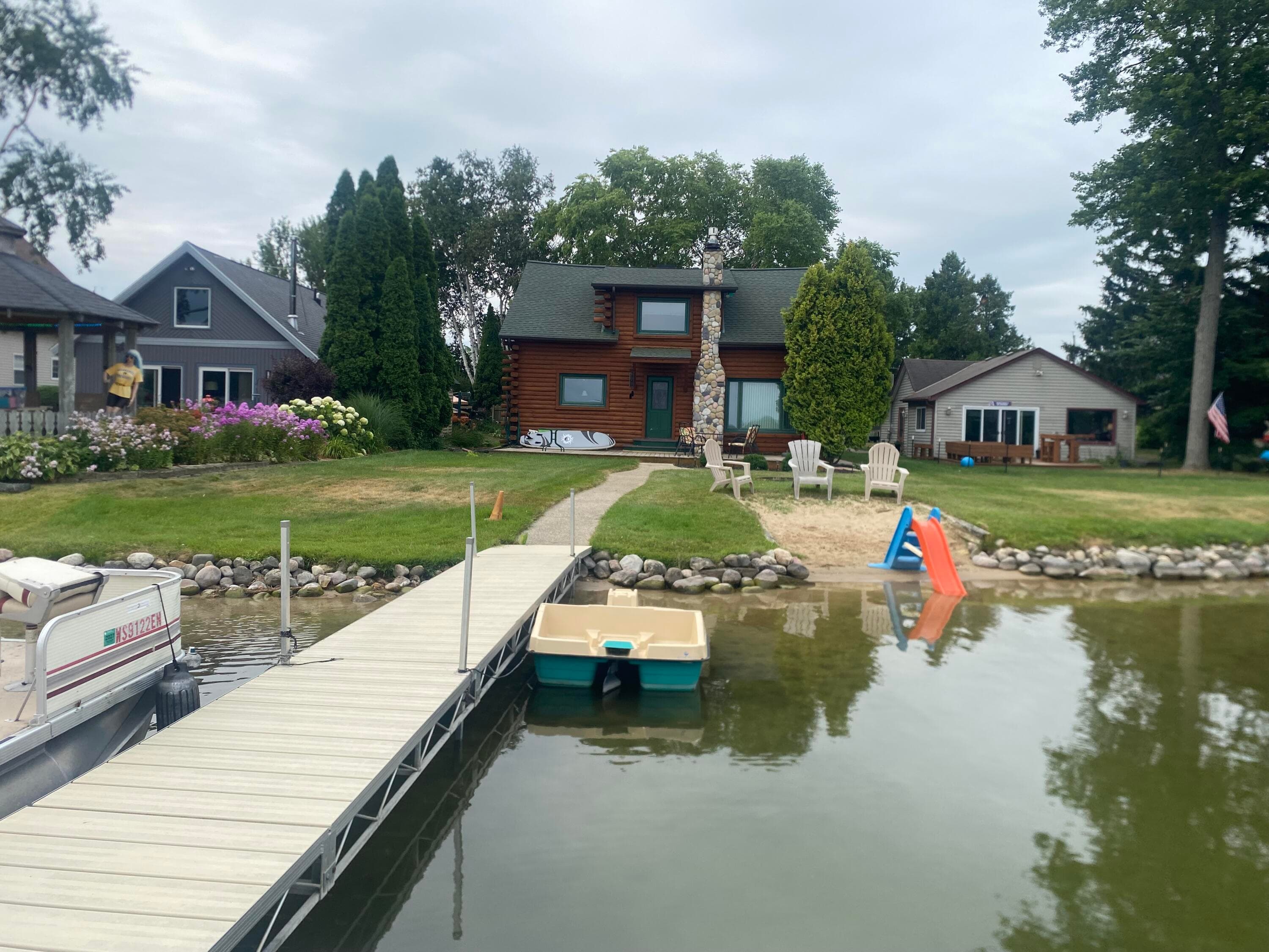 W988 Shorewood Dr, East Troy, Wisconsin