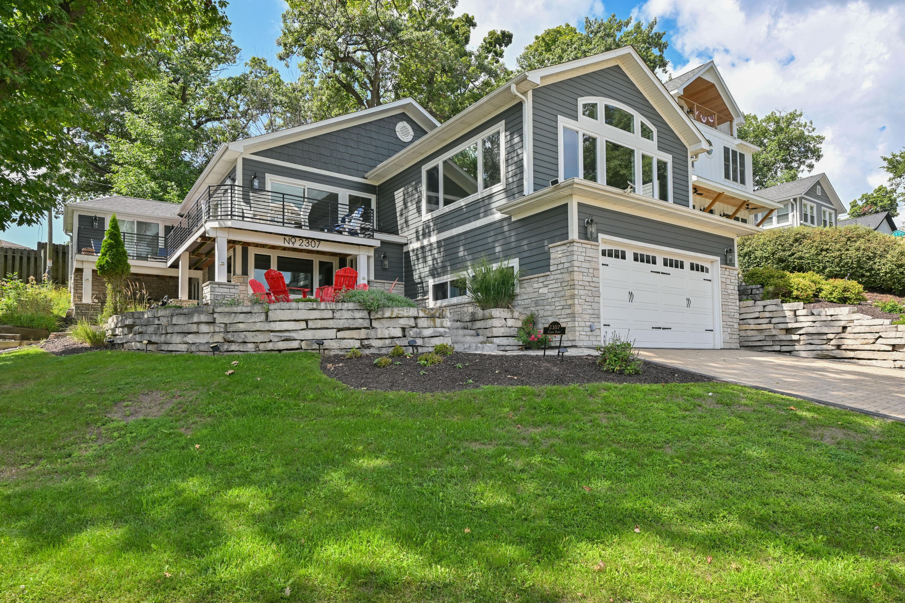 2307 Cedar Point Dr, Delavan, Wisconsin