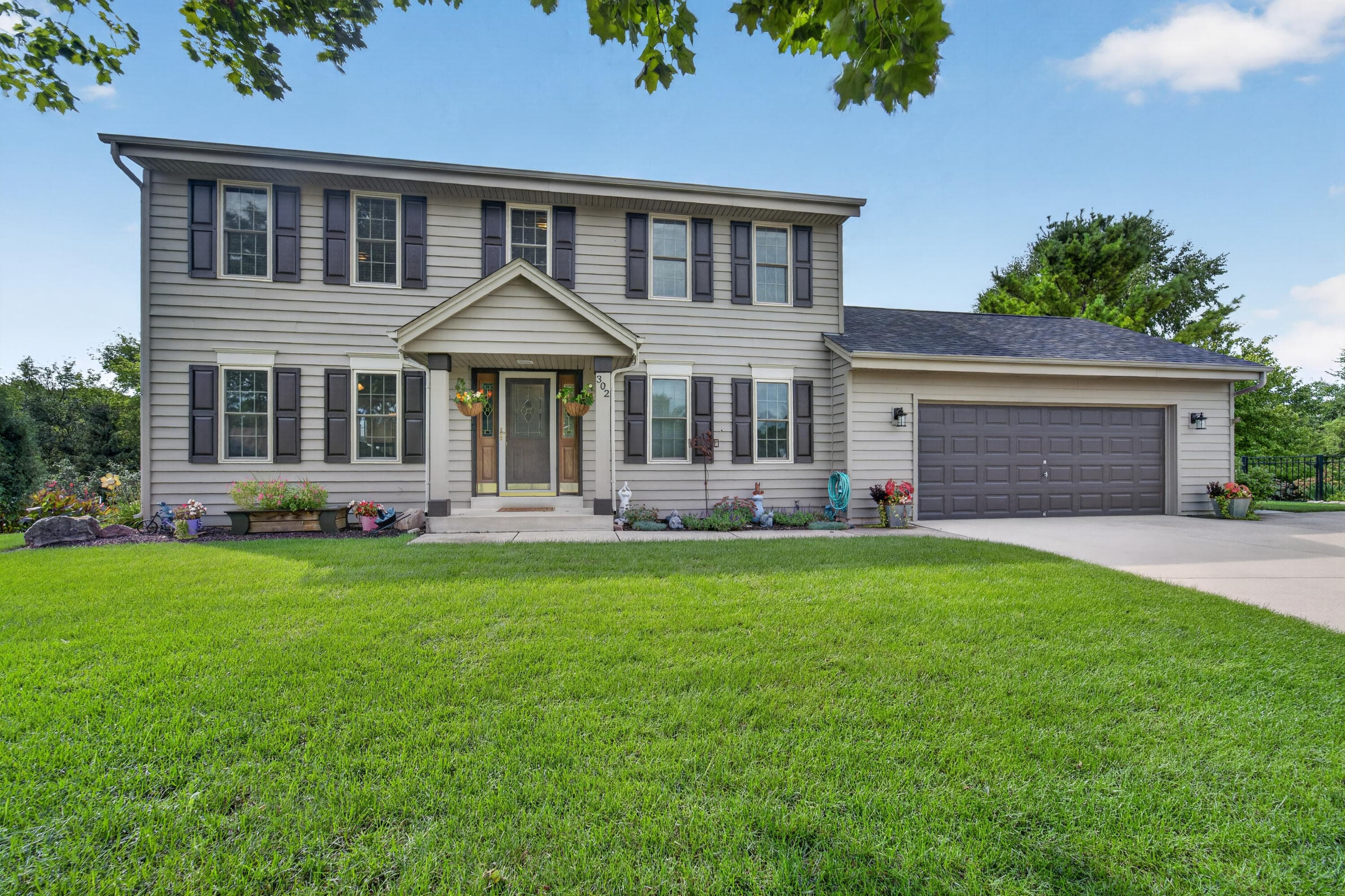 302 Margaret Ct, Burlington, Wisconsin