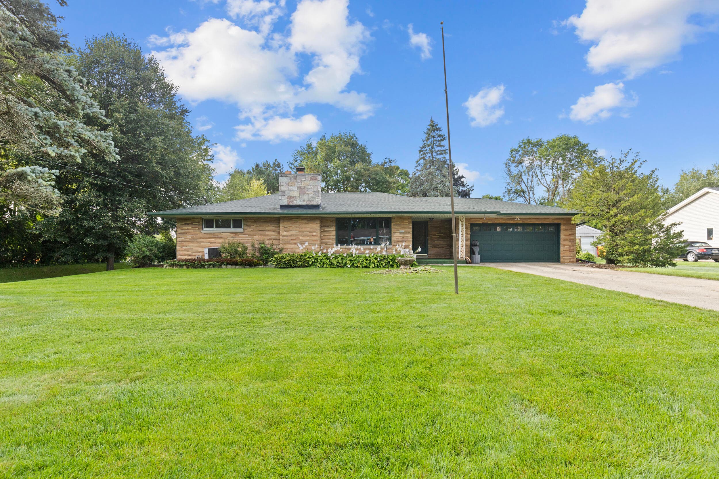 9915 W Margaret Ln, Franklin, Wisconsin