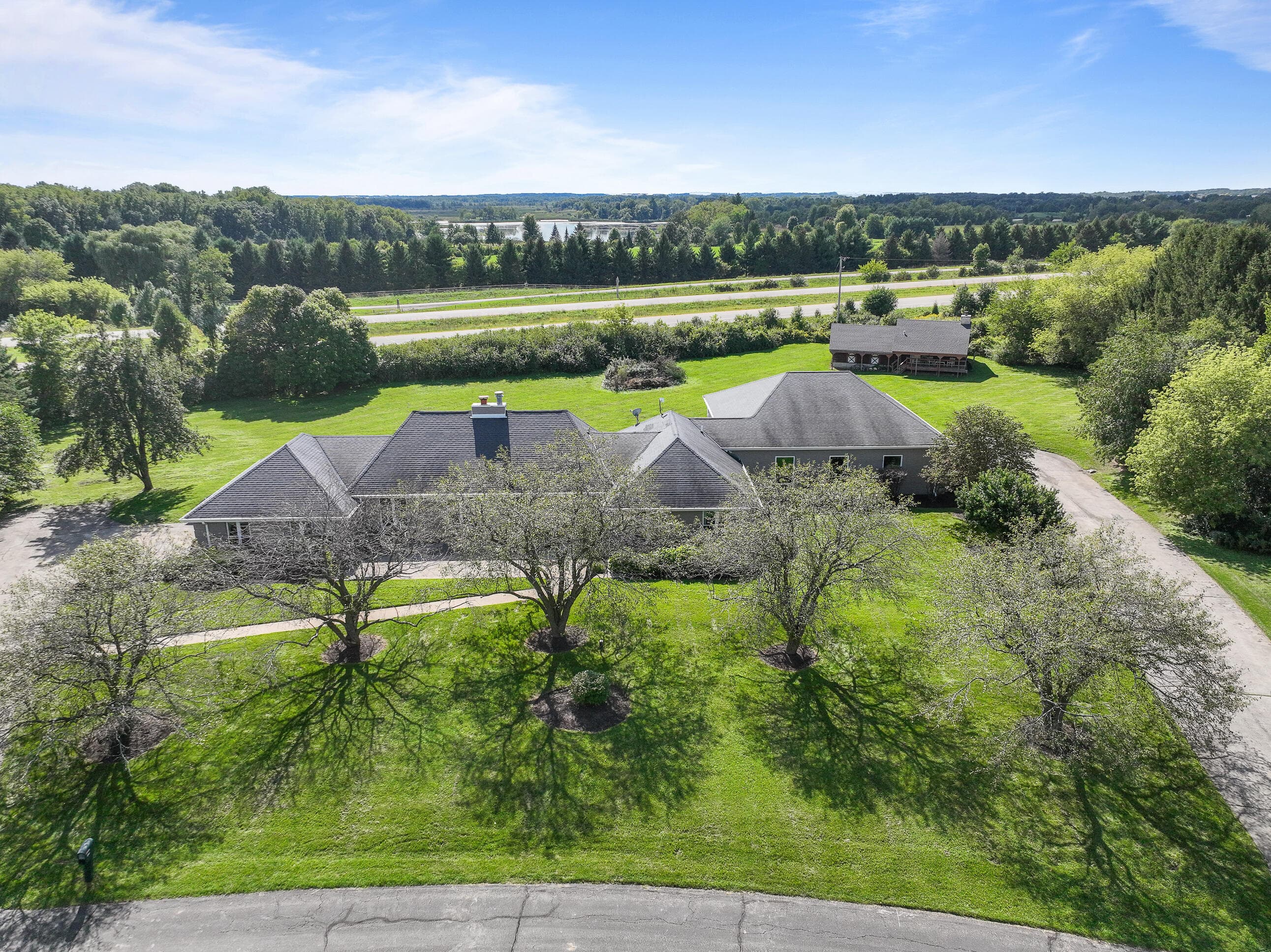 N2195 Beech Blvd, Bloomfield, Wisconsin