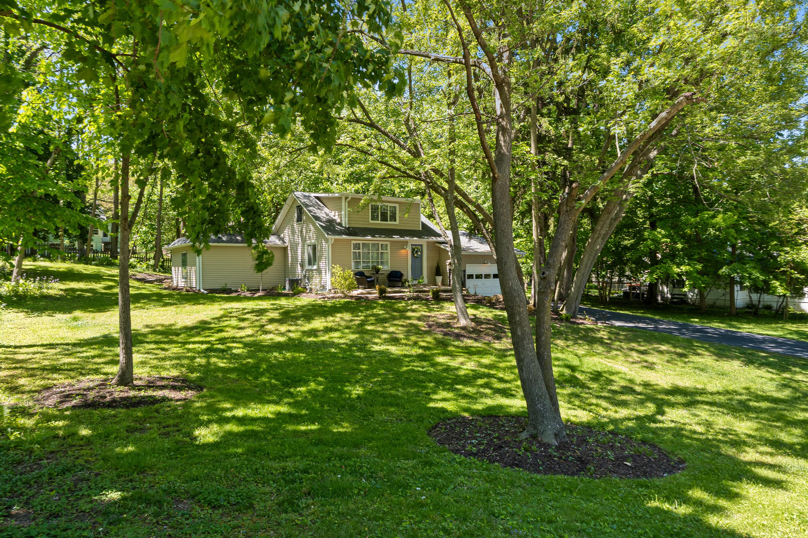 76 Orchard St, Williams Bay, Wisconsin