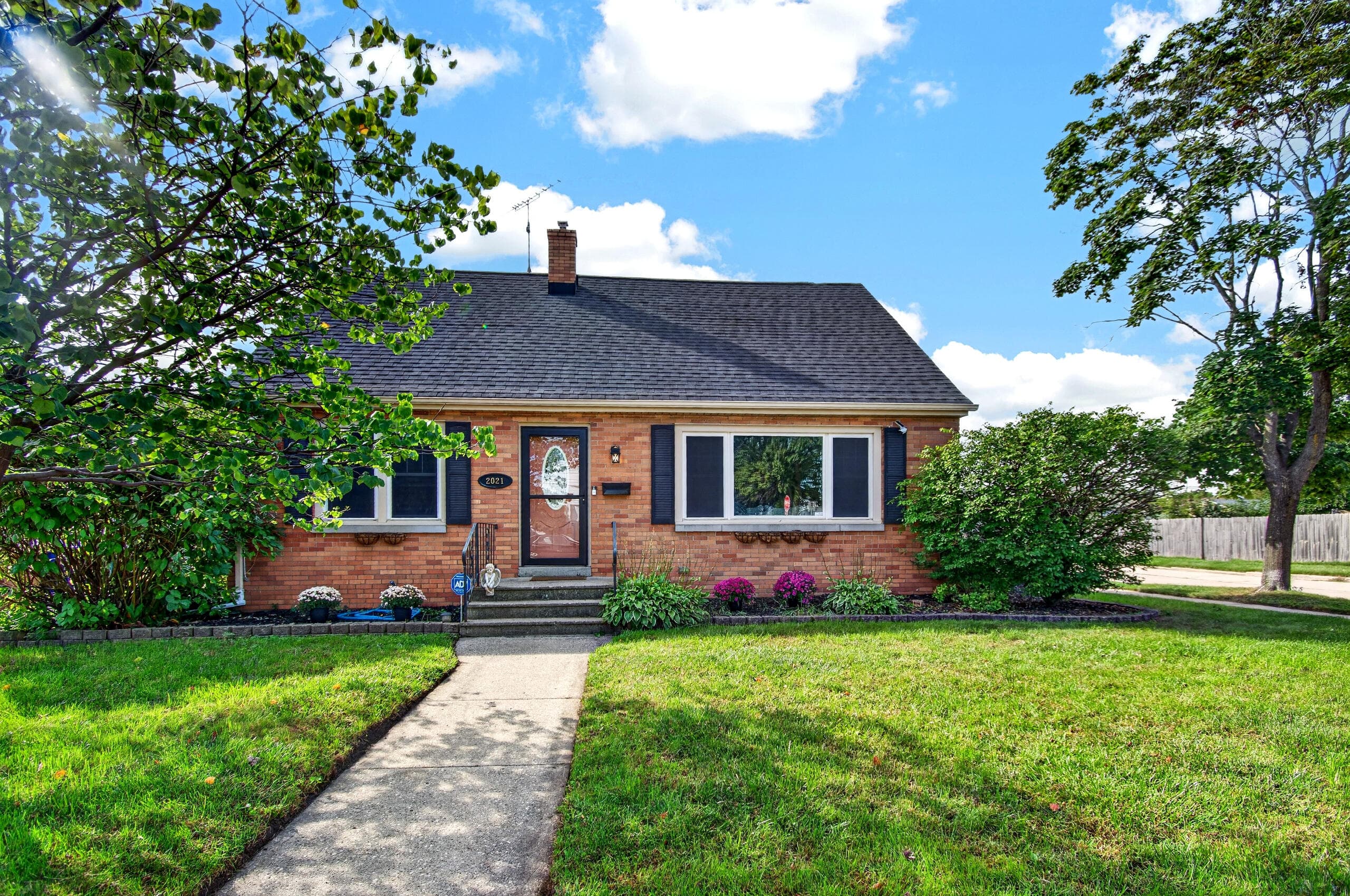2021 79th St, Kenosha, Wisconsin, 53143