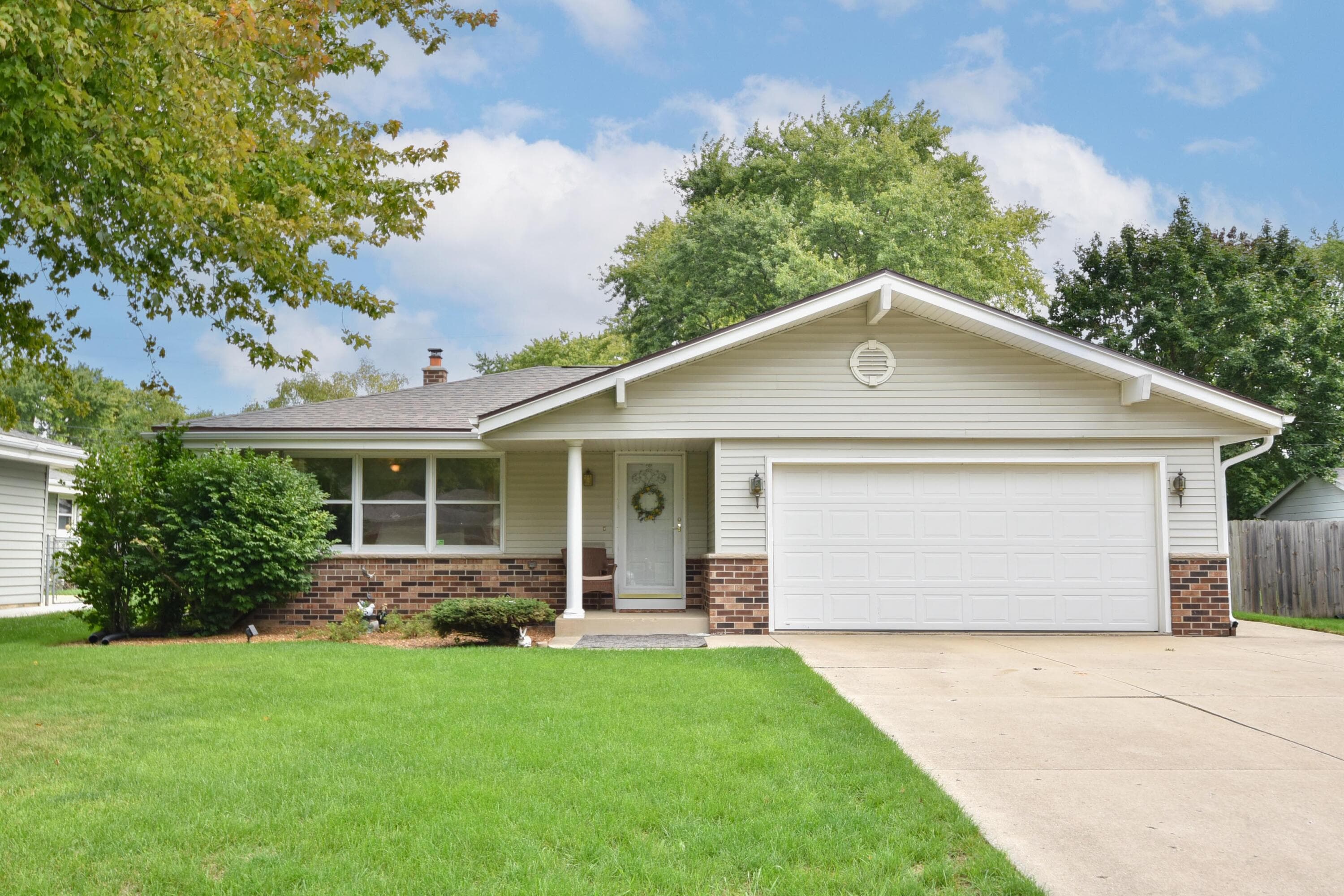 5944 S 35th St, Greenfield, Wisconsin, 53221