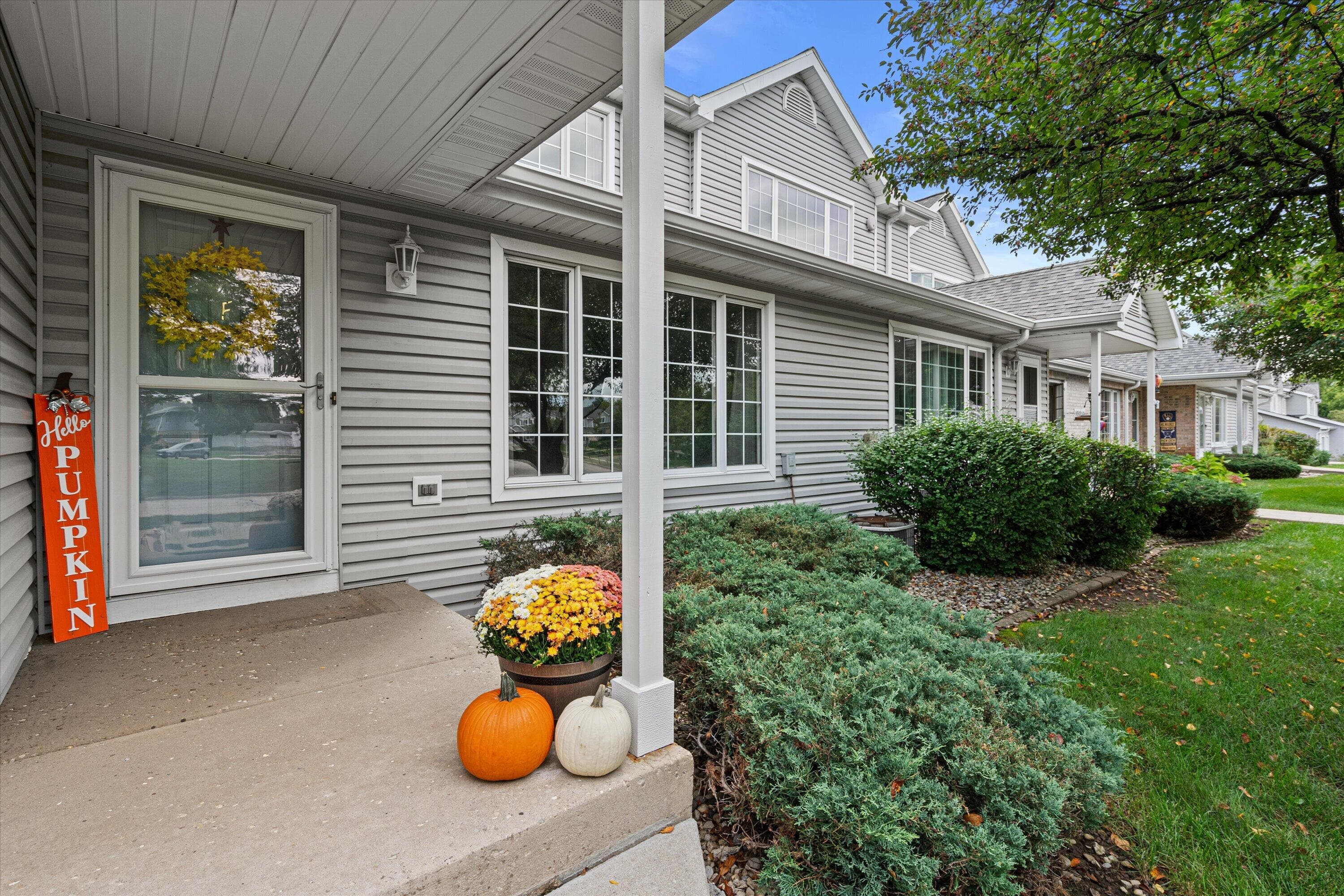 10210 W Whitnall Edge Cir, Franklin, Wisconsin, 53132
