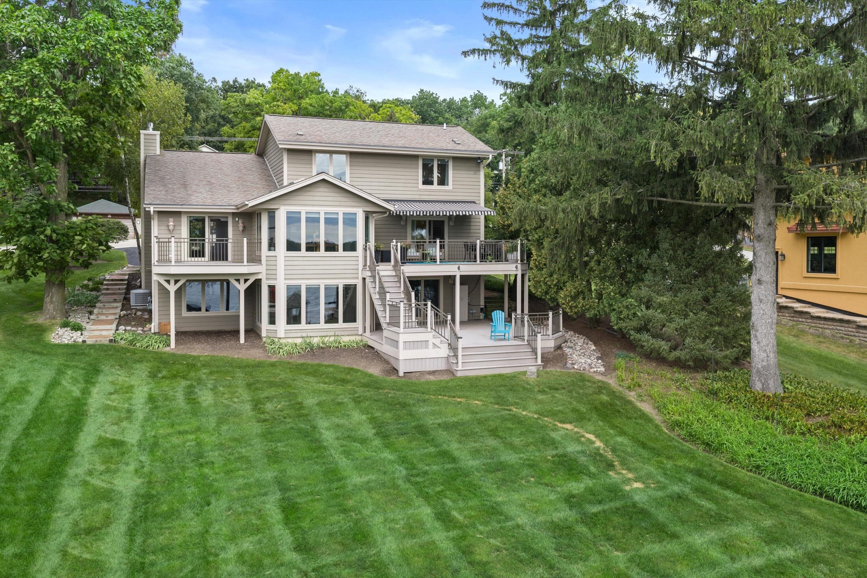 W303N2664 Maple Ave, Delafield, Wisconsin, 53072