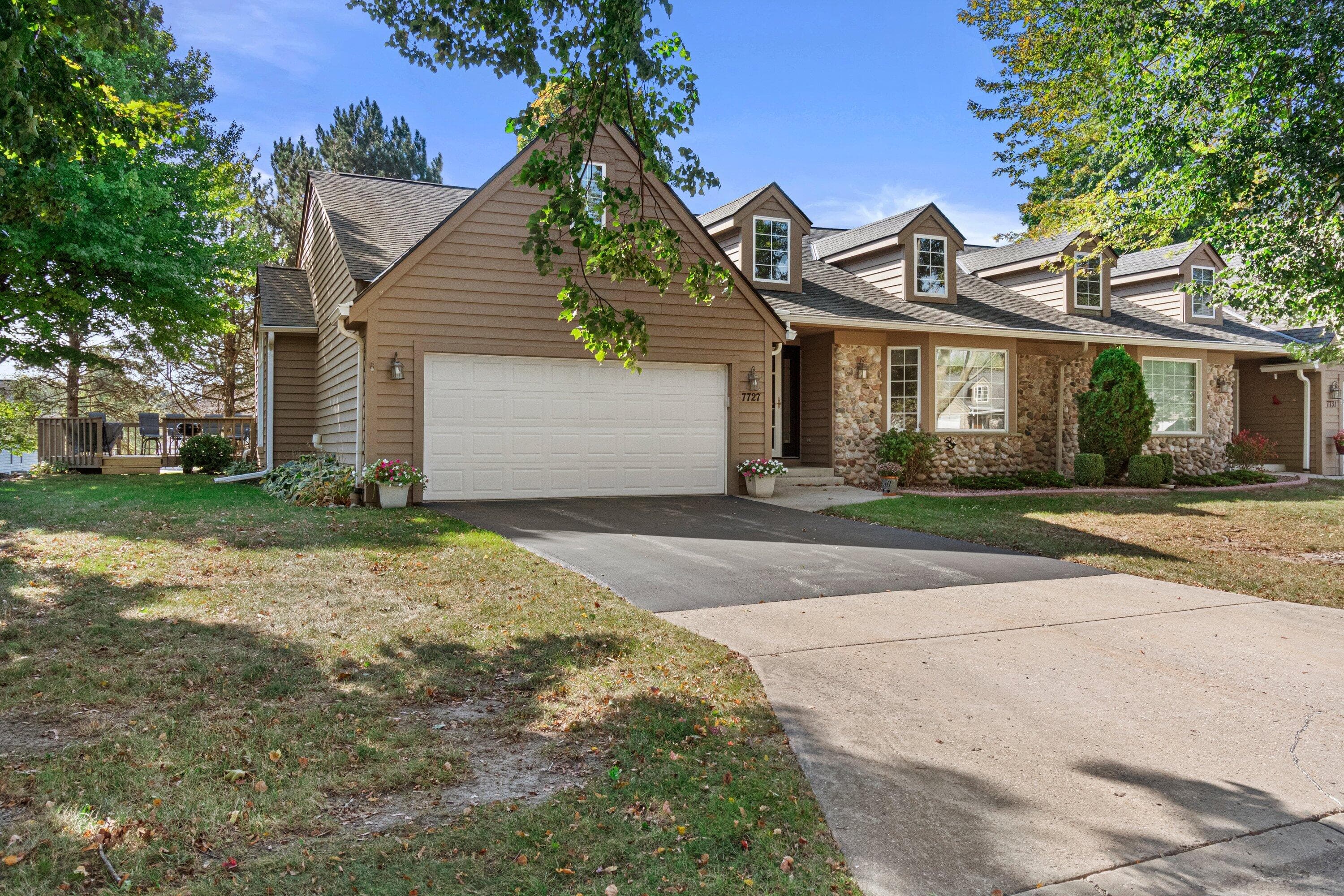7727 W Maple Ridge Ct, Franklin, Wisconsin, 53132