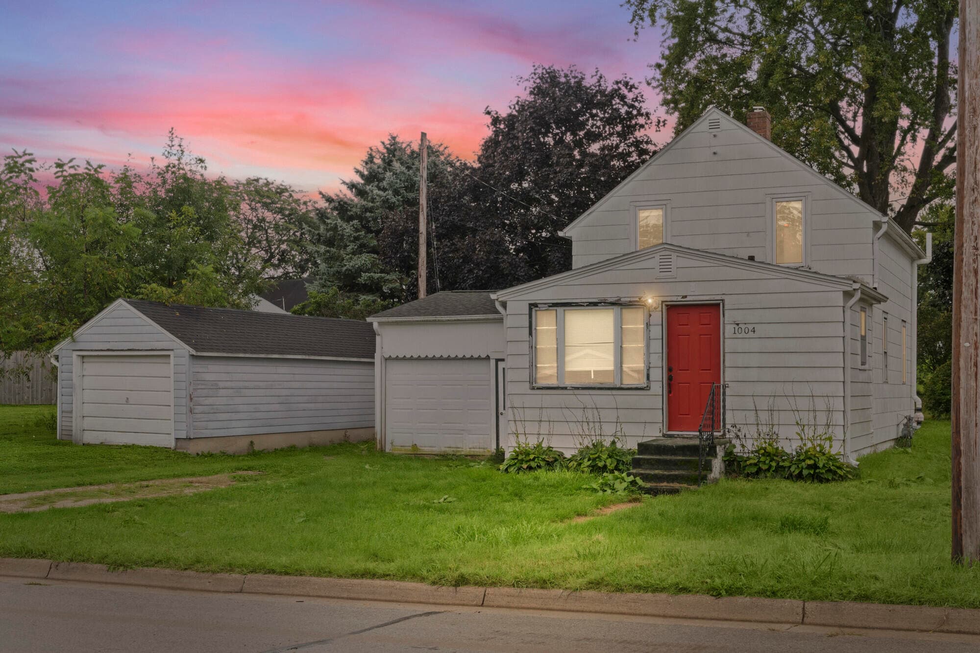 1004 E Main St, Caledonia, Minnesota, 55921