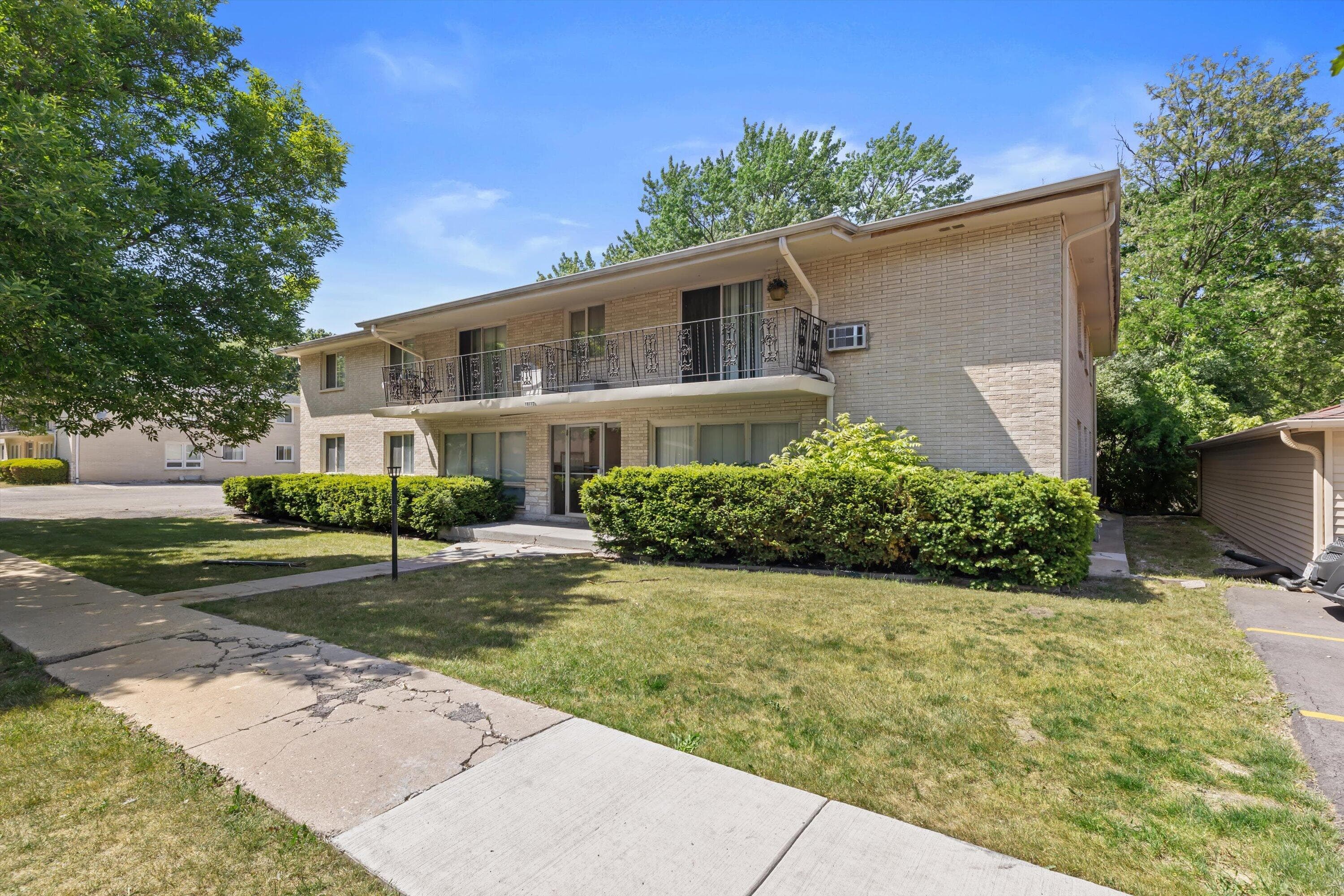 10112 W Sharon Ln, Milwaukee, Wisconsin, 53225