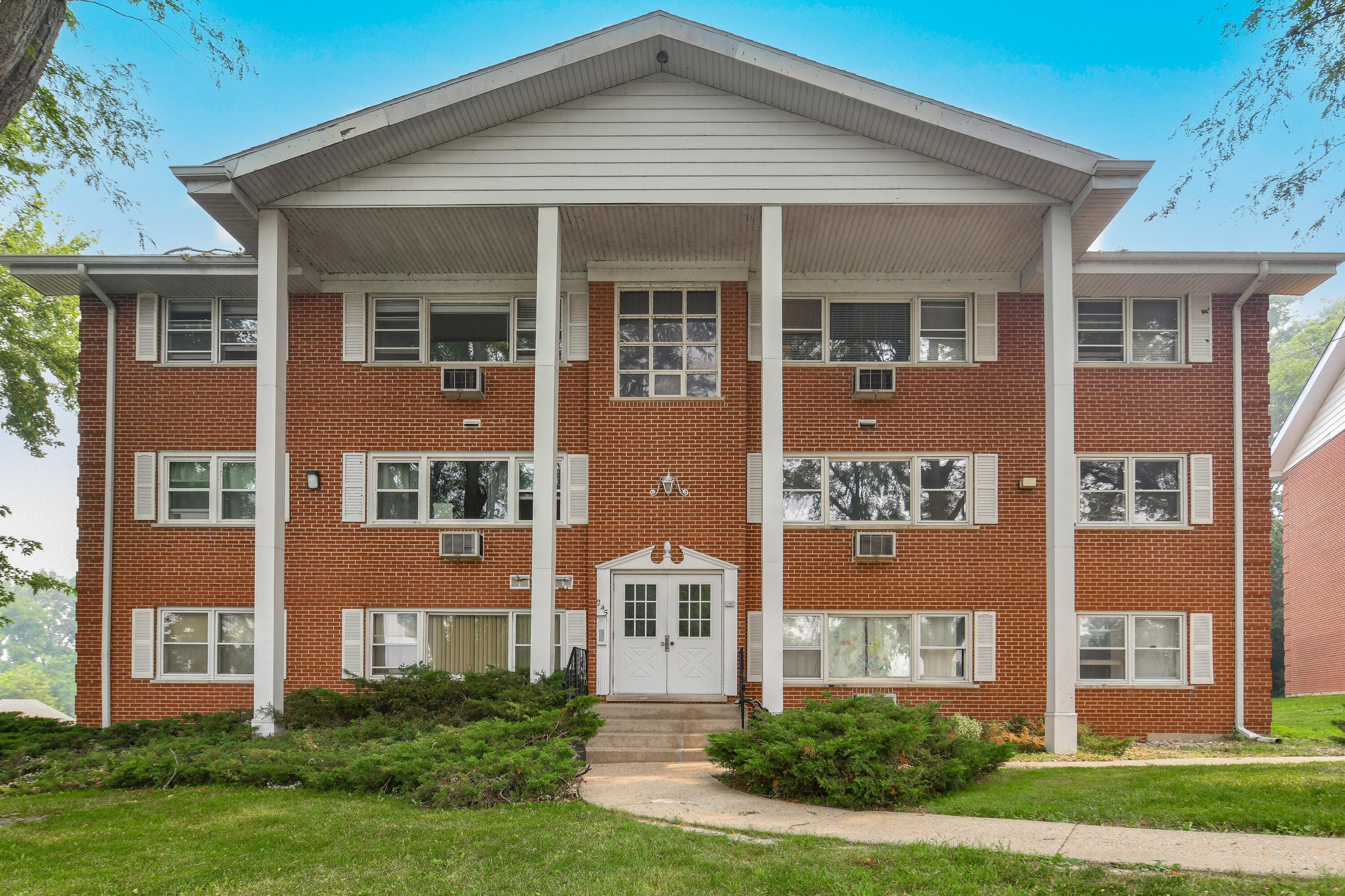 245 Country Club Dr, Lake Geneva, Wisconsin, 53147