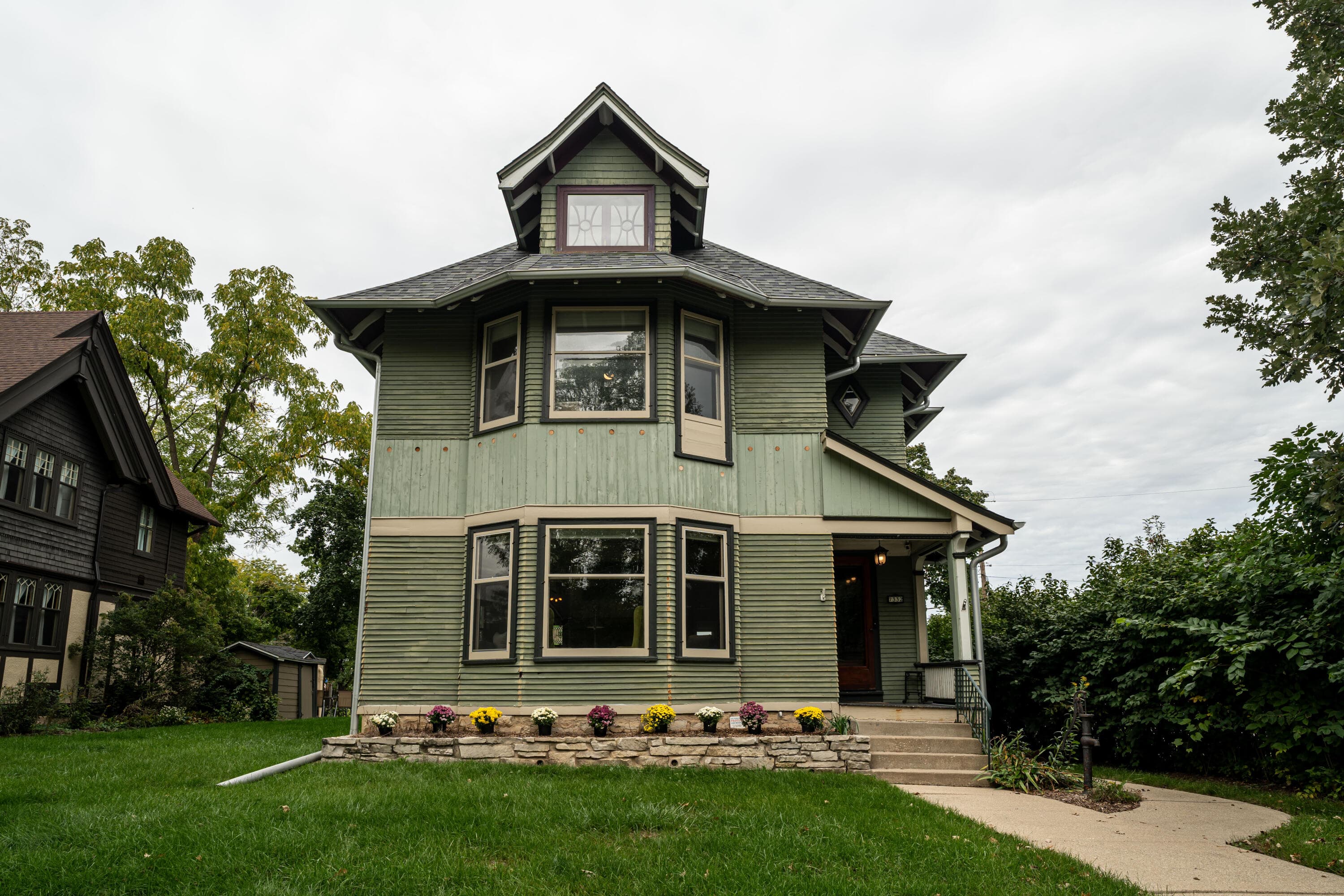 7332 Harwood Ave, Wauwatosa, Wisconsin, 53213