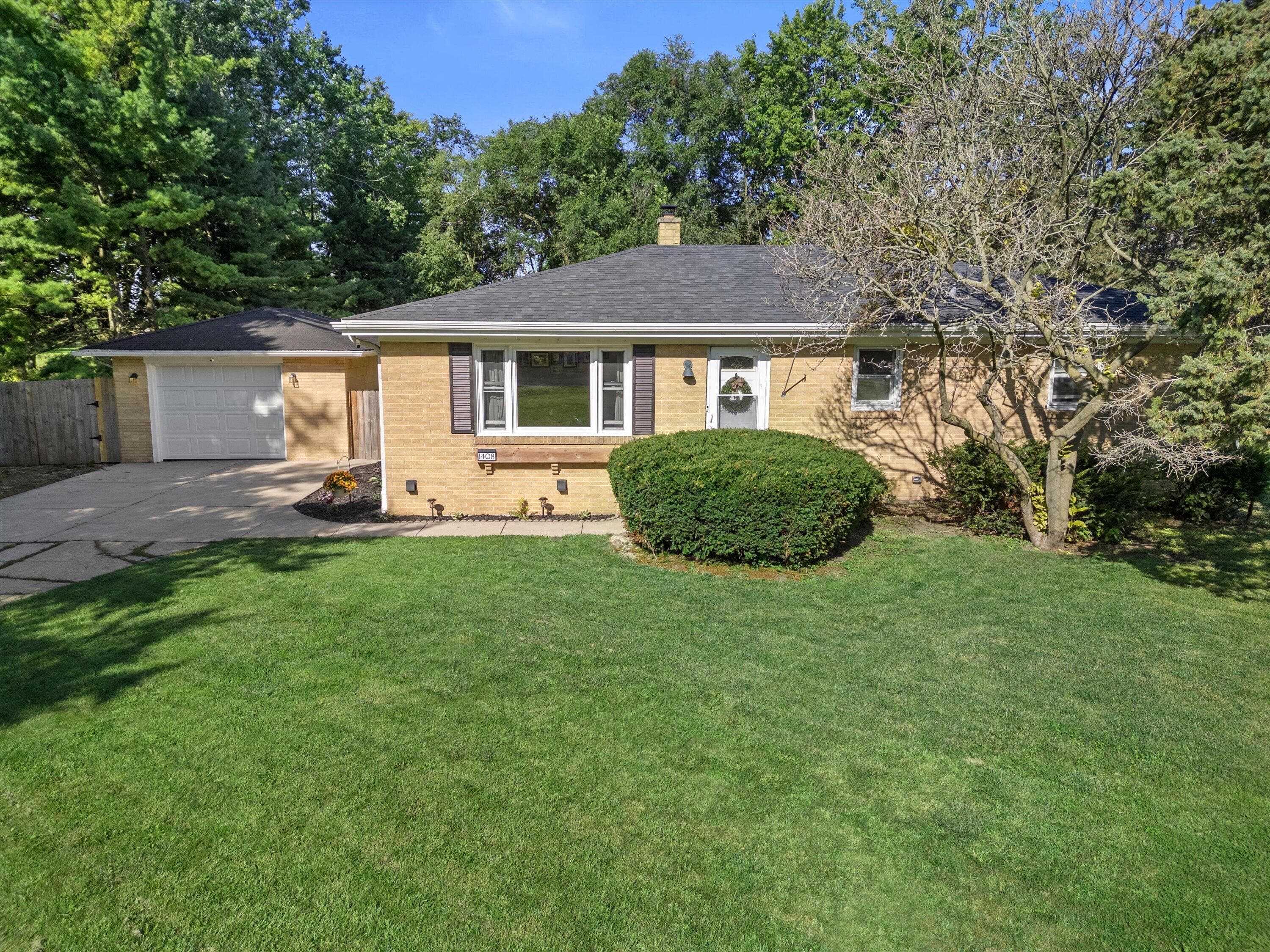 1408 Meadowlane Ave, Mount Pleasant, Wisconsin, 53406