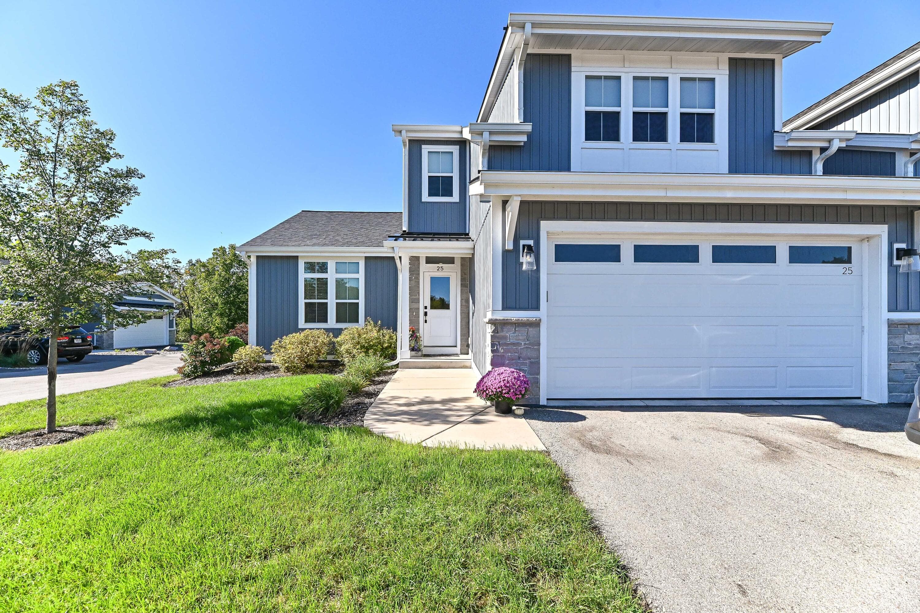 405 Falcon Ridge Dr, Burlington, Wisconsin, 53105