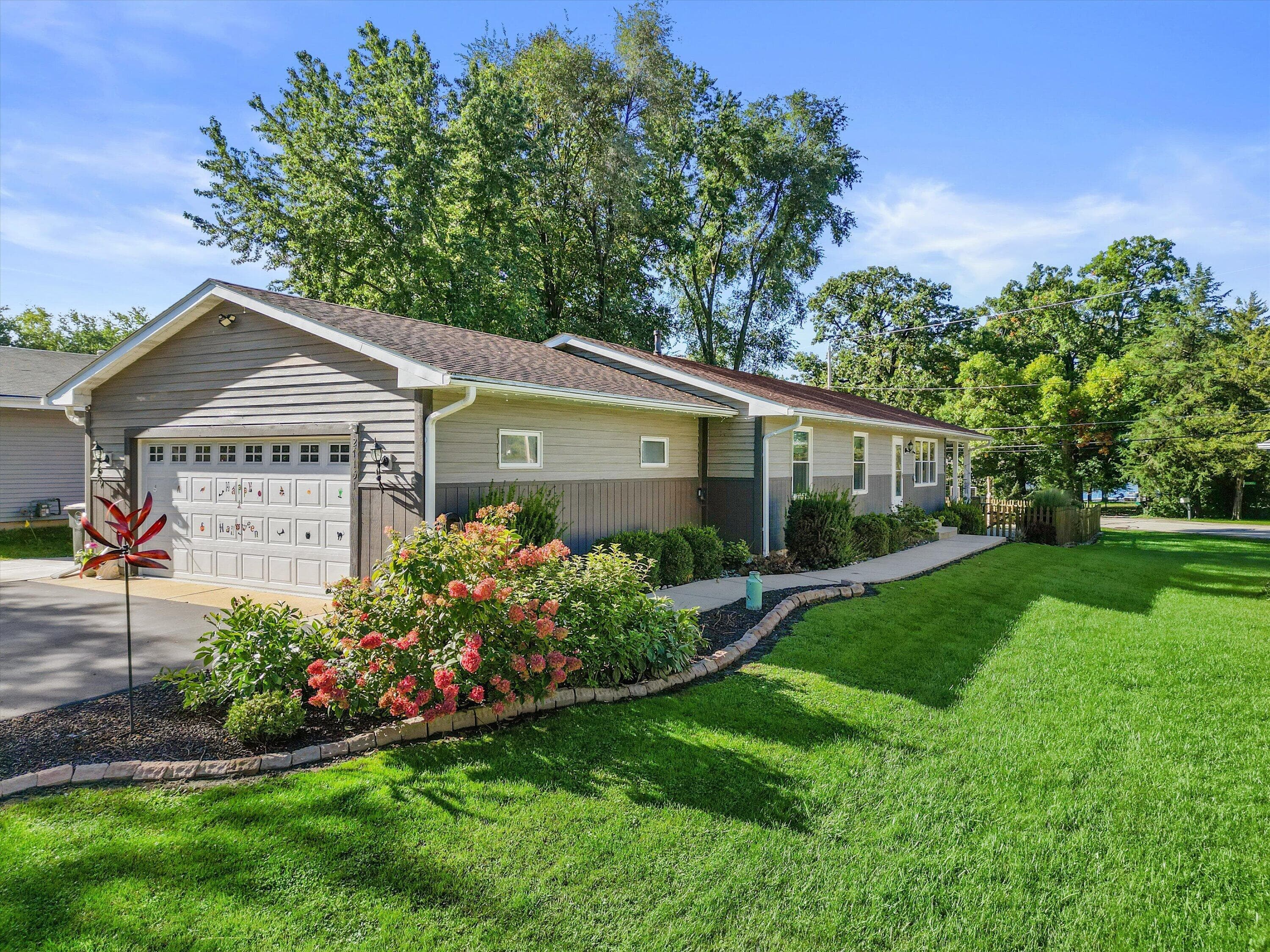 27151 99th St, Salem Lakes, Wisconsin, 53179