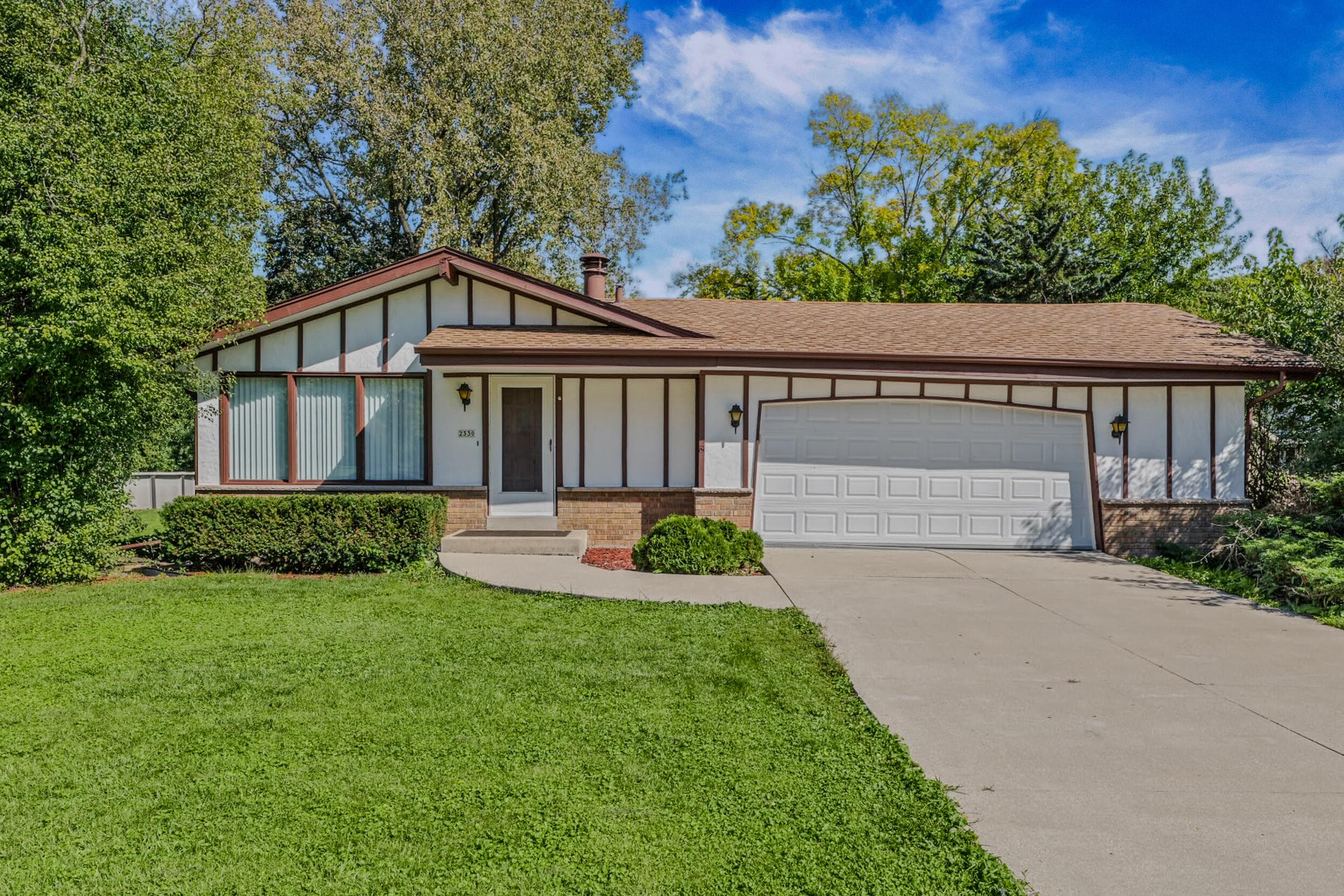 2330 S Brookside Pkwy, New Berlin, Wisconsin, 53151