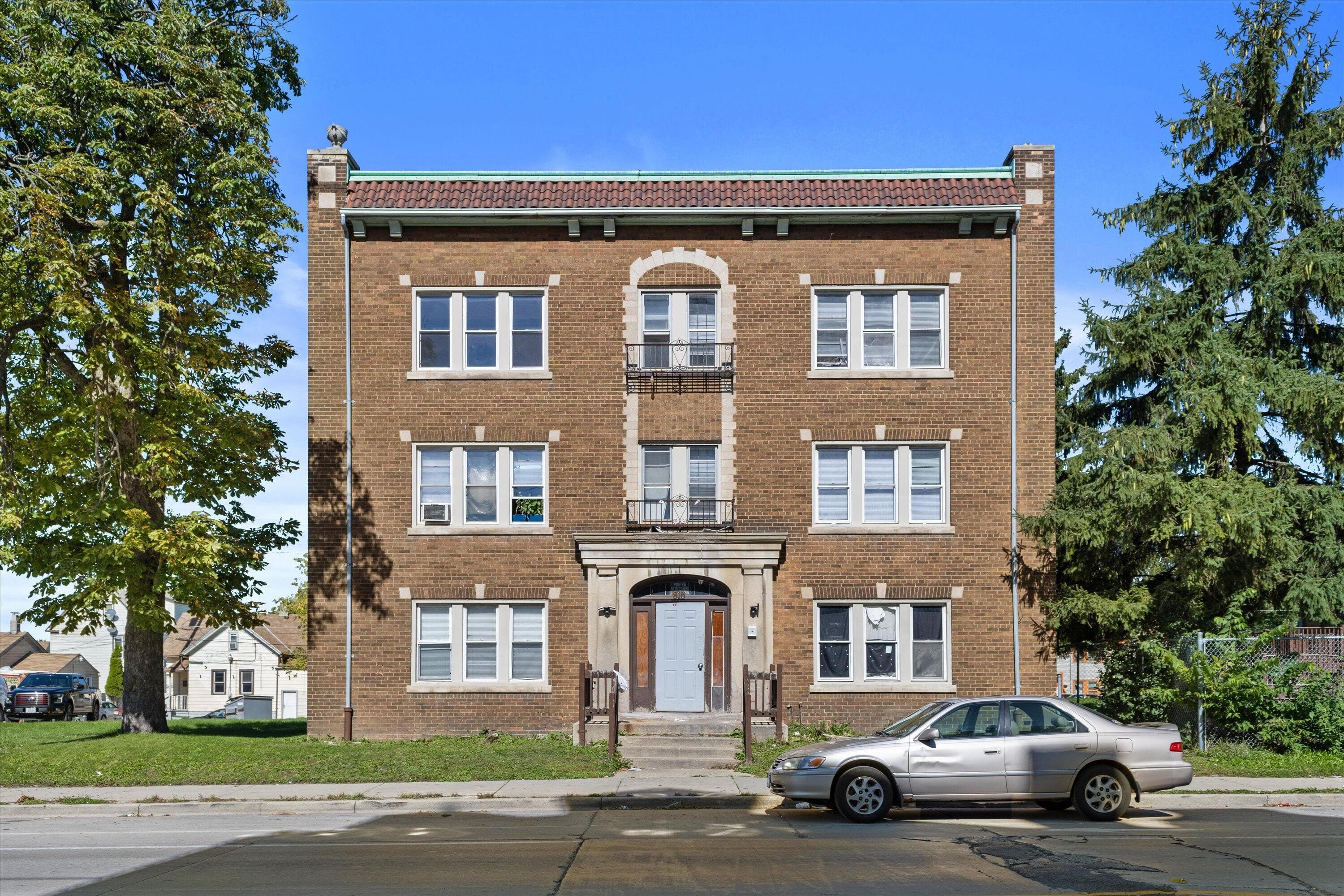816 W Greenfield Ave, Milwaukee, Wisconsin, 53204