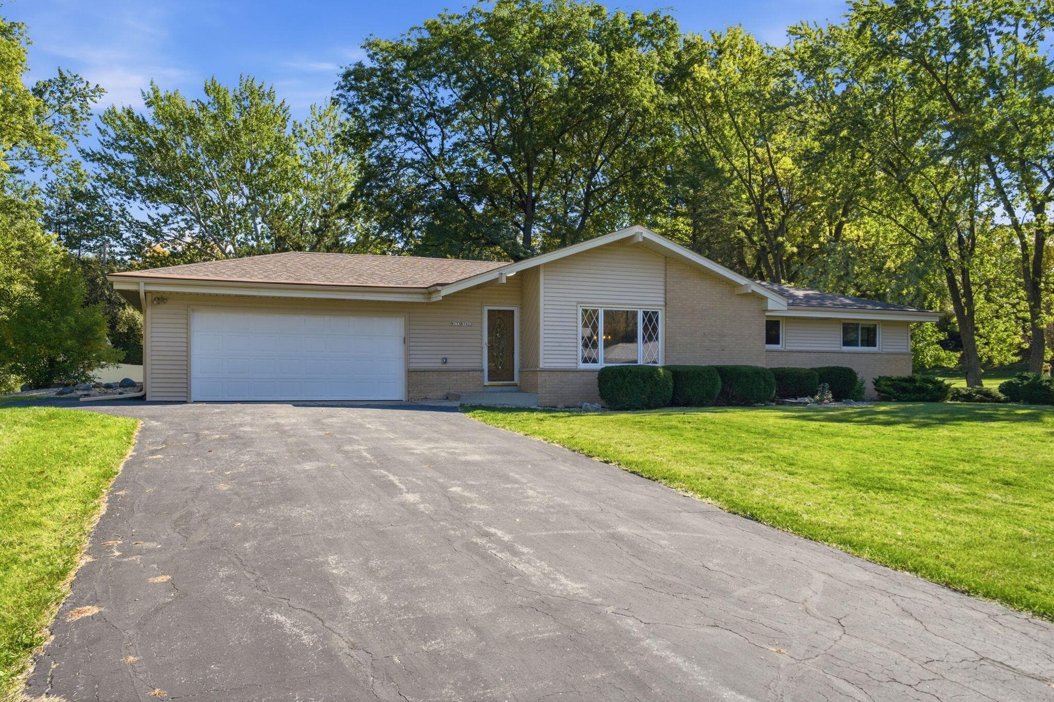 W173N7422 Joanne Dr, Menomonee Falls, Wisconsin, 53051