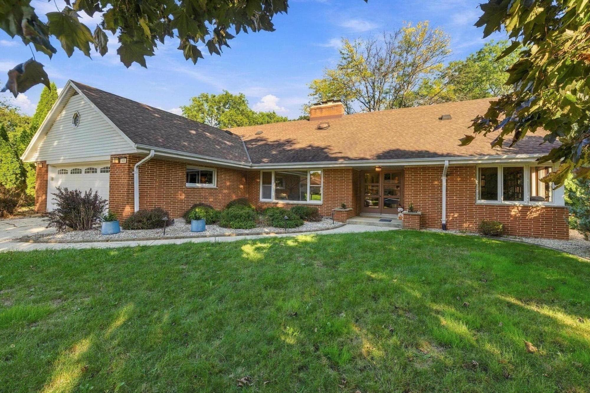 409 Parkway Dr, South Milwaukee, Wisconsin, 53172