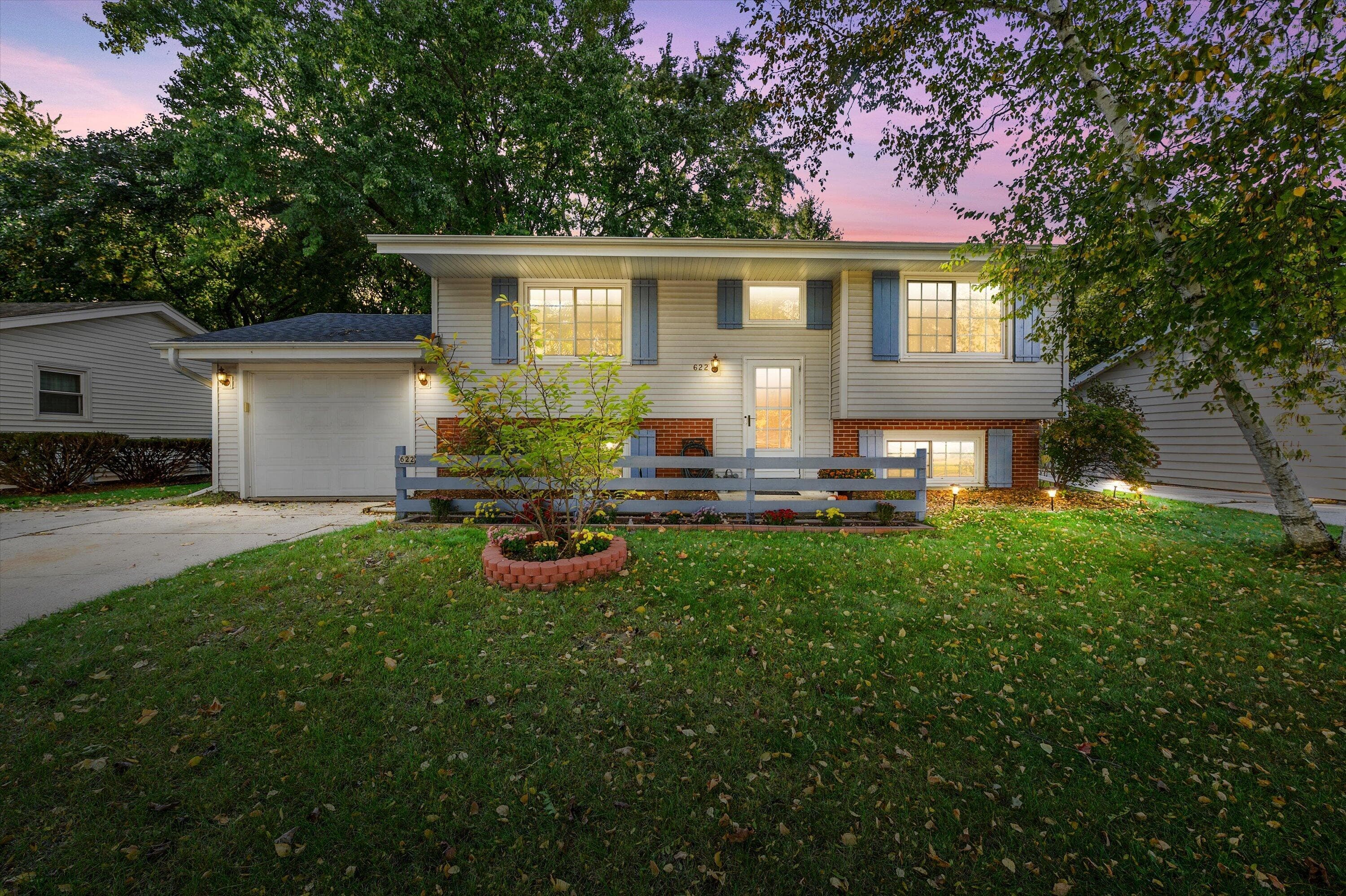 622 Clearview Dr, West Bend, Wisconsin, 53090