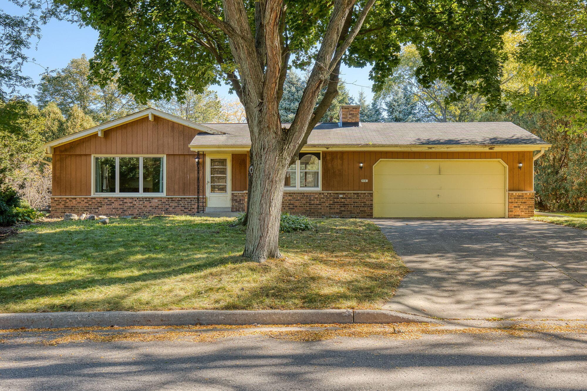 7143 Horizon Dr, Greendale, Wisconsin, 53129