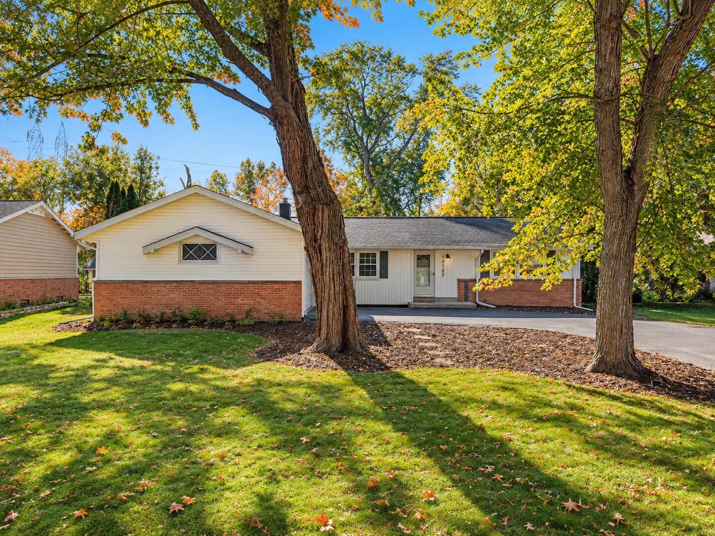 12123 W Diane Dr, Wauwatosa, Wisconsin, 53226