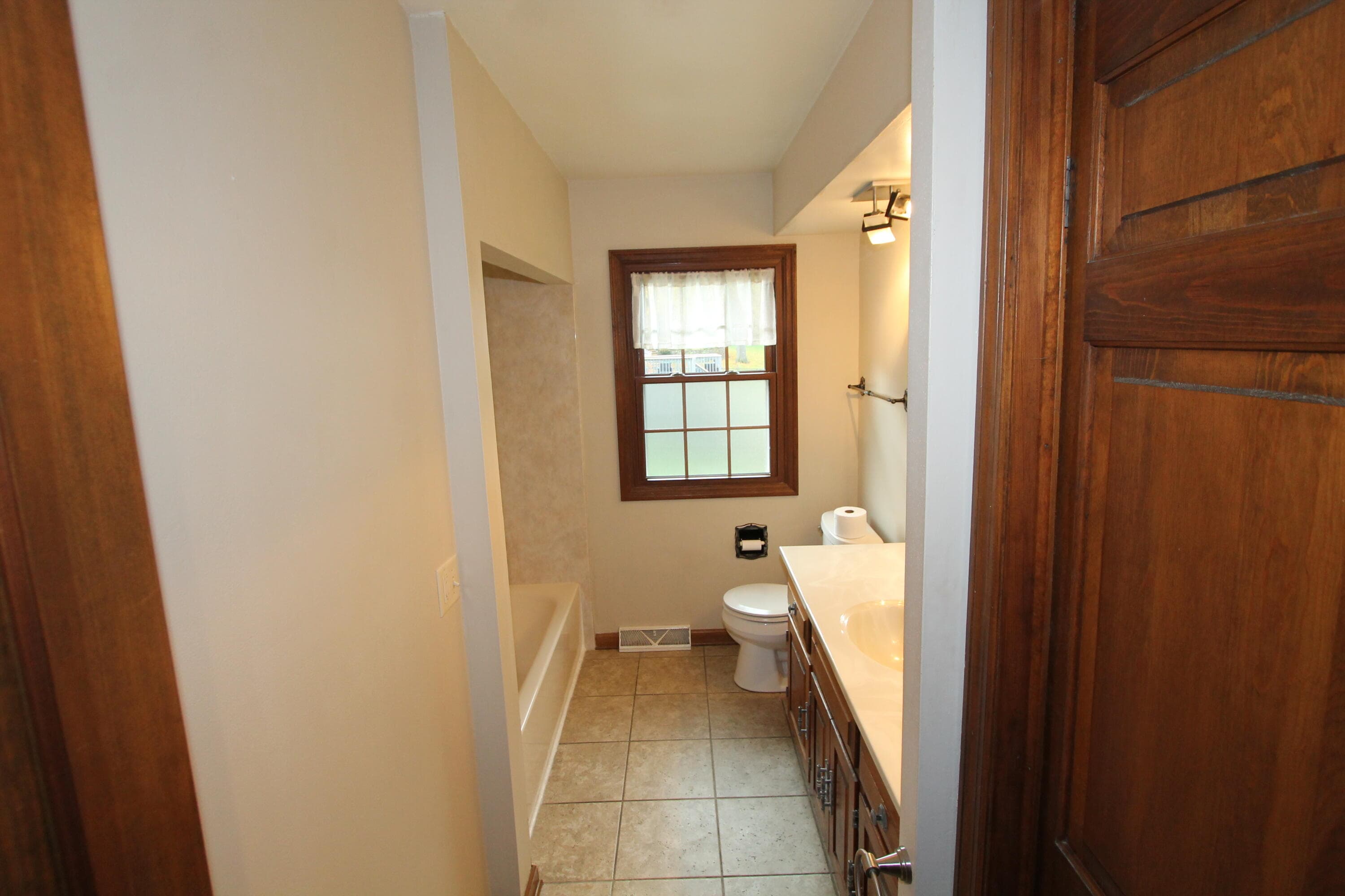 Photo 28