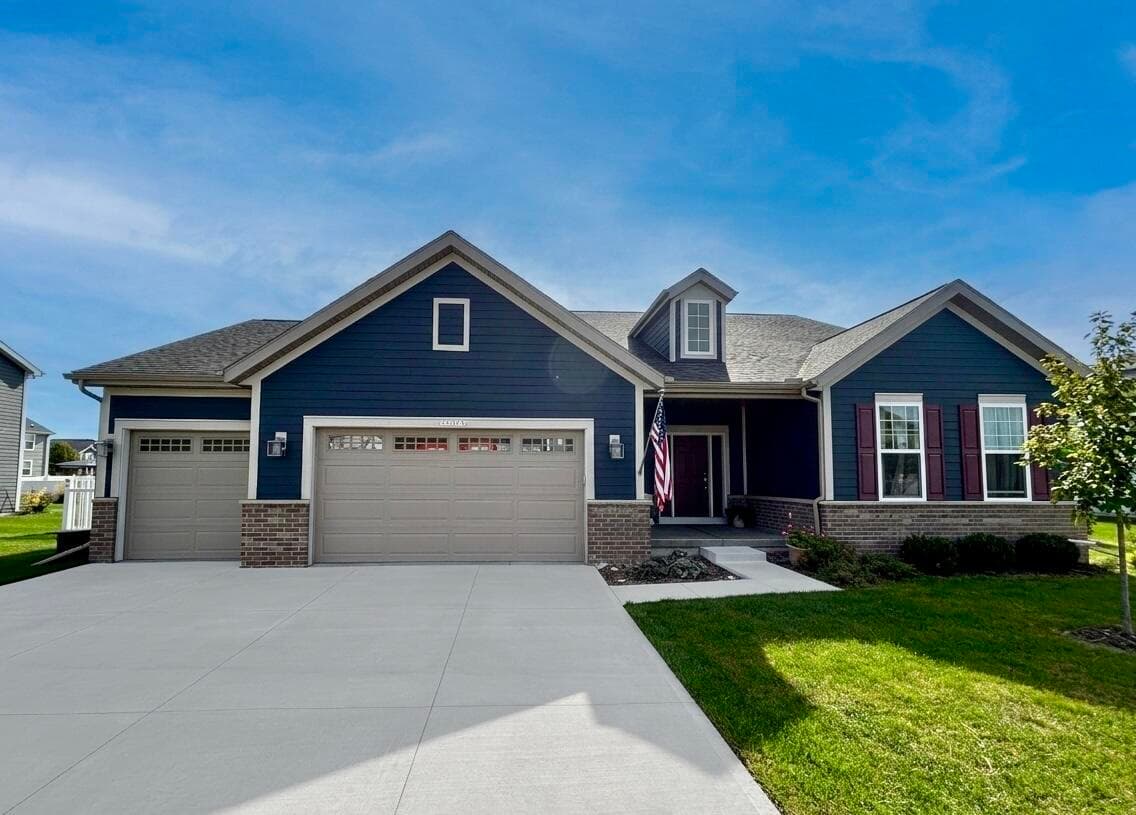 W242N5658 Peppertree Dr W, Sussex, Wisconsin, 53089