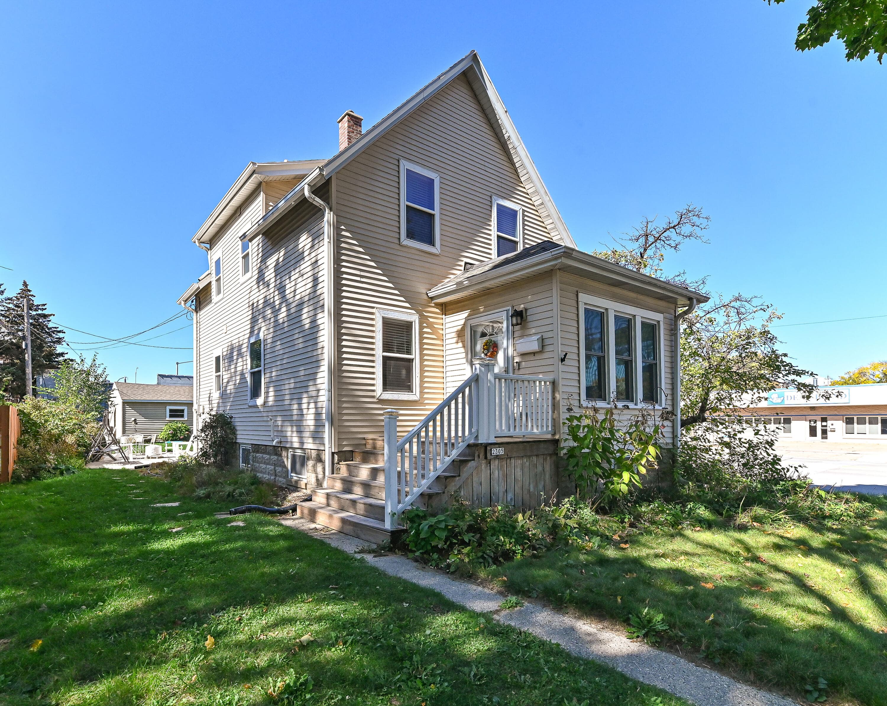 2305 S 83rd St, West Allis, Wisconsin, 53219